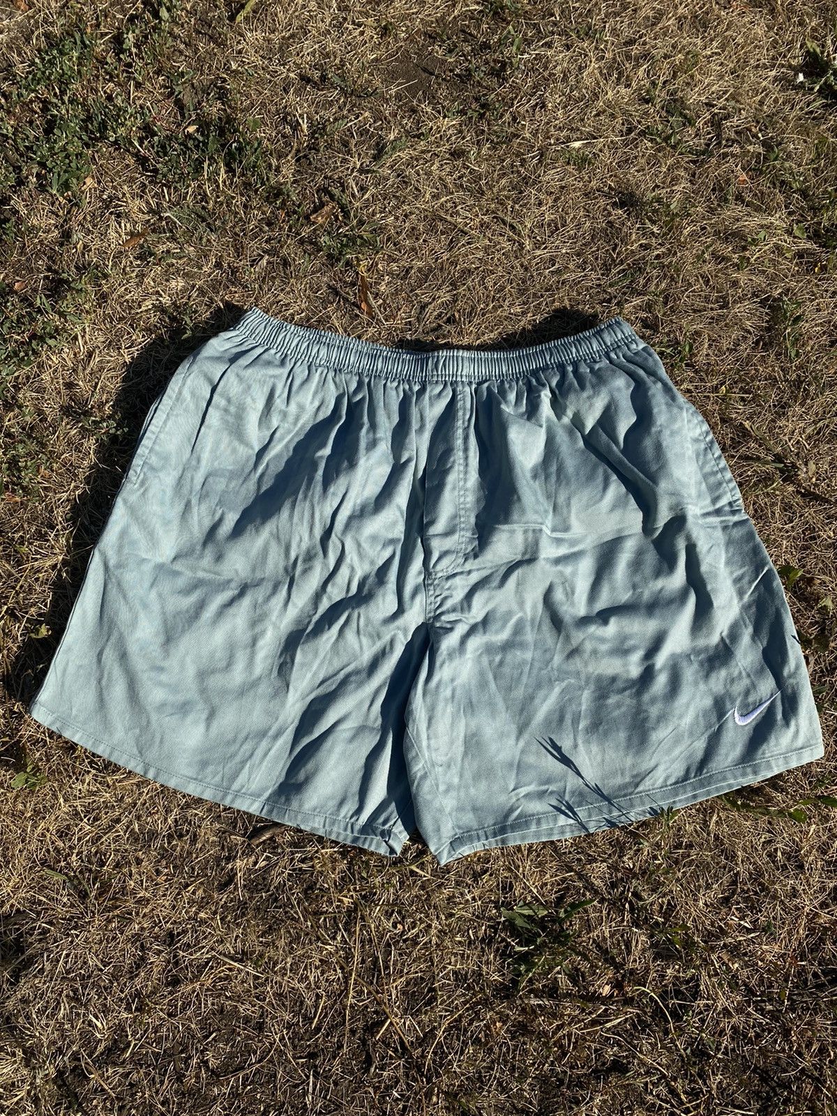 Nike Vintage 90s Nike shorts streetwear swoosh casual y2k size XL Size US 36 / EU 52 - 1 Thumbnail