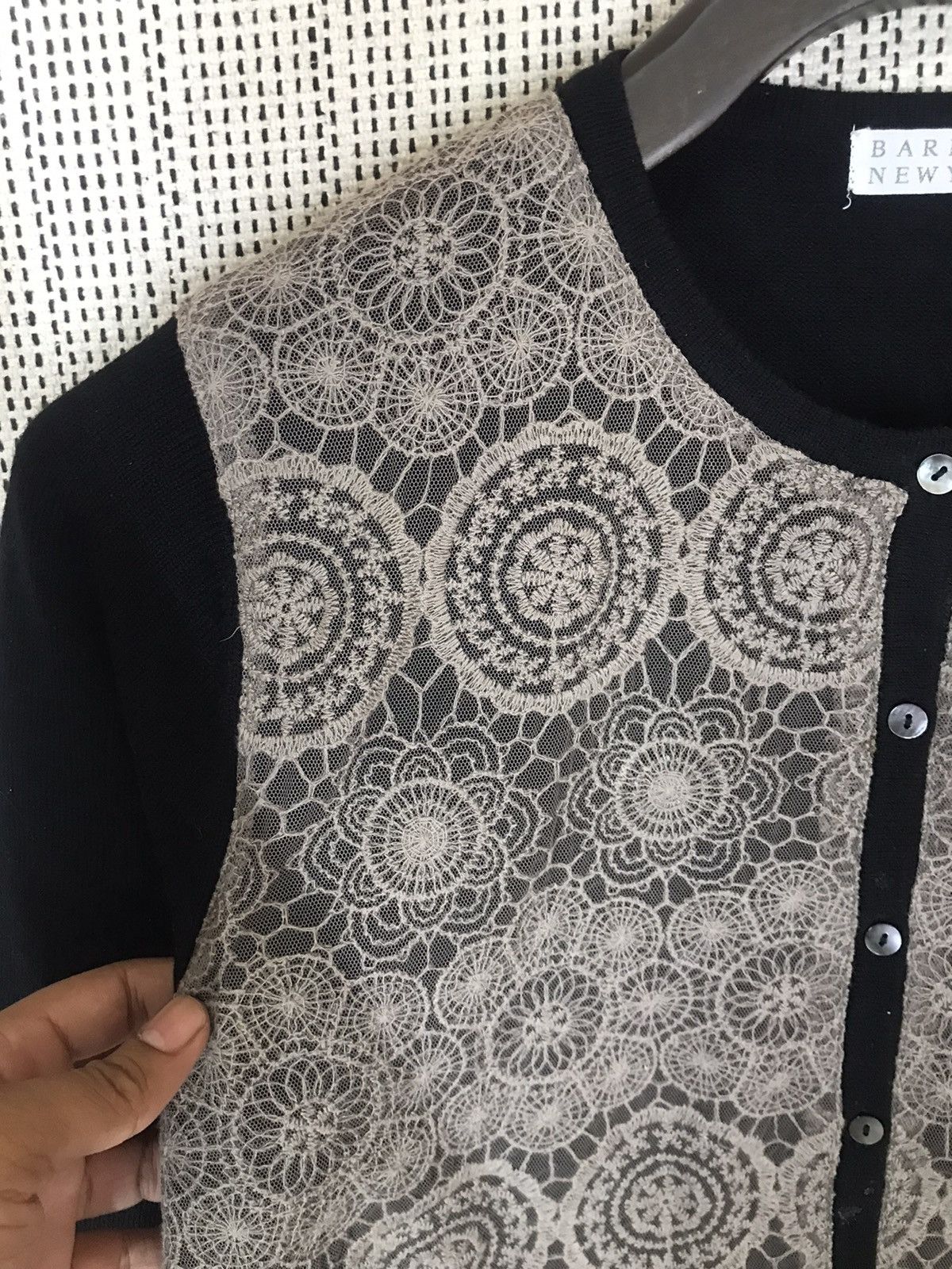 Barneys New York ‼️BARNEYS NEW YORK CARDIGAN FLOWER‼️ Size S / US 4 / IT 40 - 4 Thumbnail