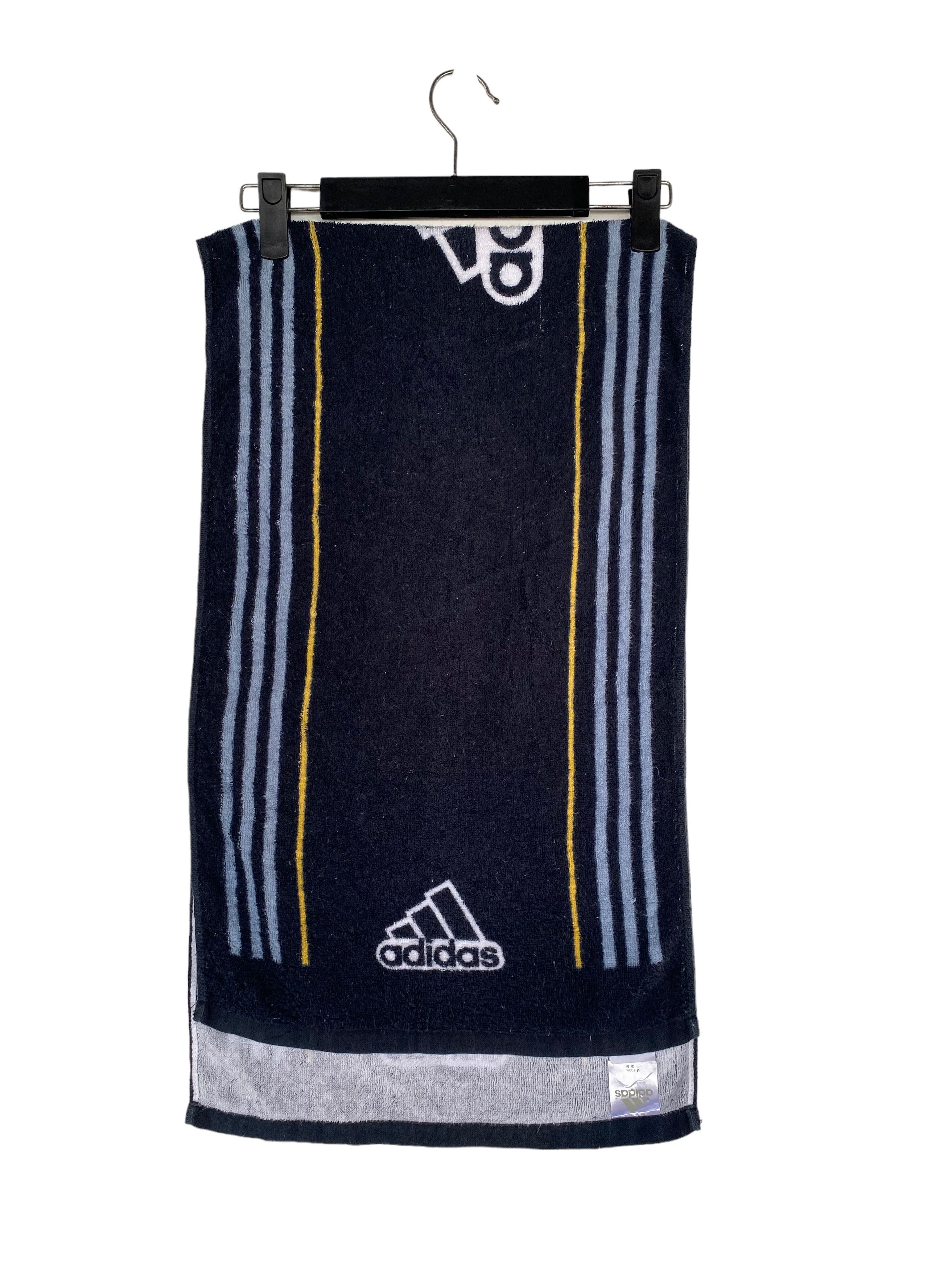 Sports Specialties ADIDAS sportswear stripes hand / face towel Size ONE SIZE - 2 Thumbnail