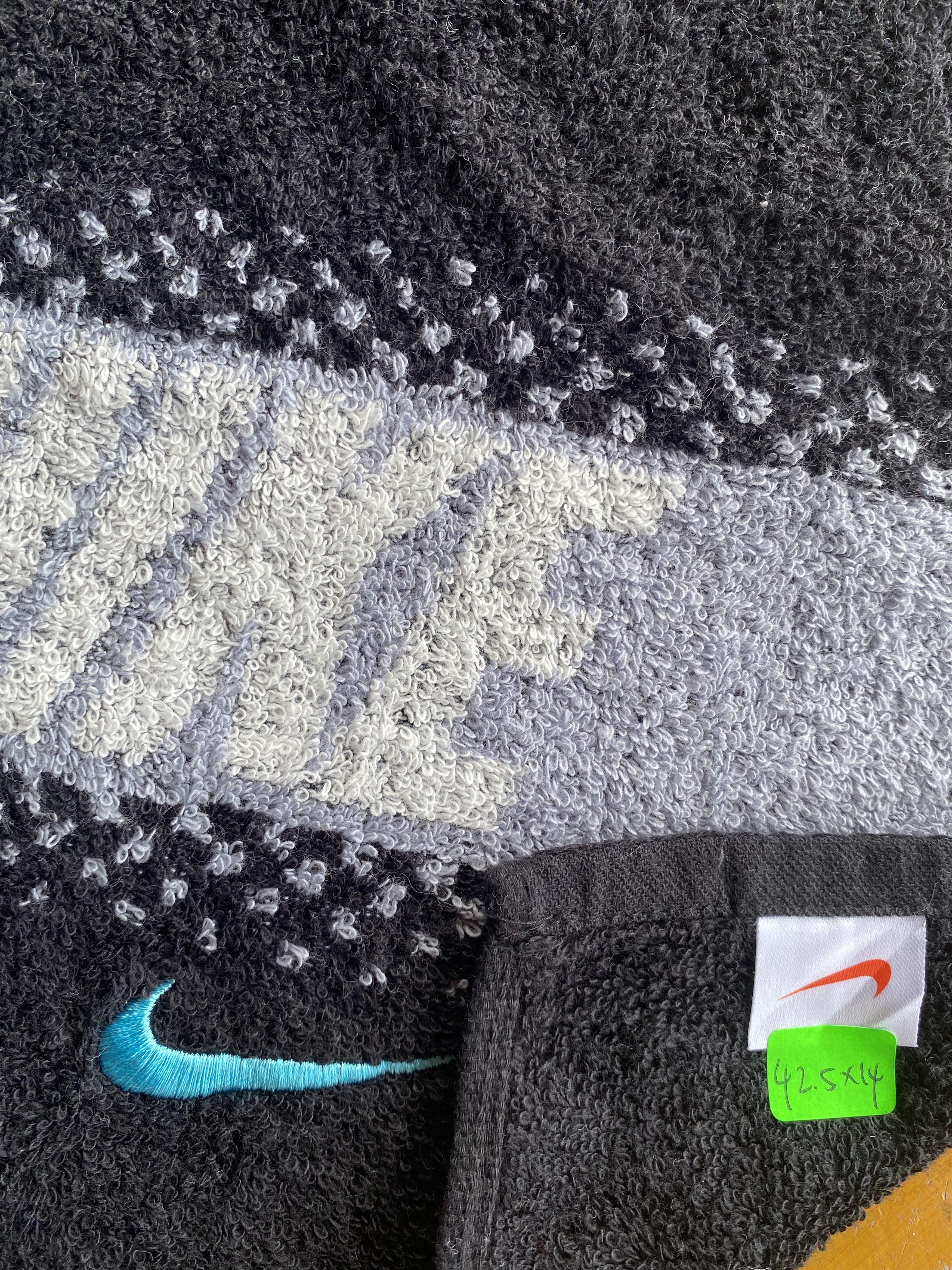 Sports Specialties NIKE Sports Face/Hand Towel Size ONE SIZE - 3 Thumbnail