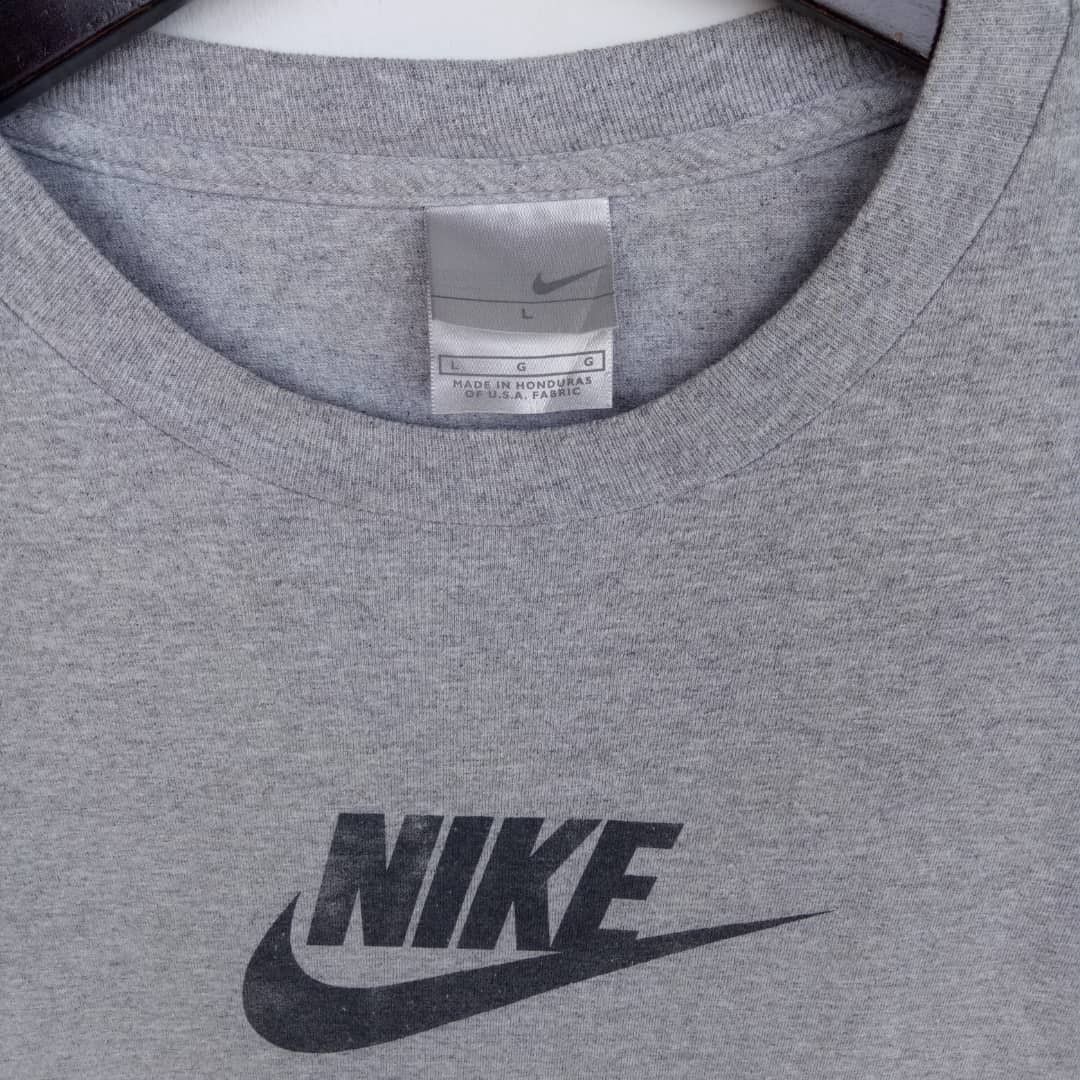 Nike VINTAGE NIKE Swoosh logo tee shirt Size US L / EU 52-54 / 3 - 3 Thumbnail