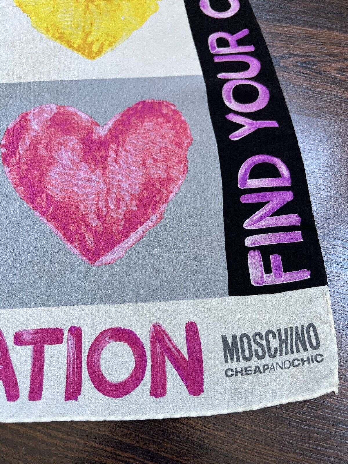 Moschino Moschino Cheap And Chic Silk Scarf Size ONE SIZE - 3 Thumbnail