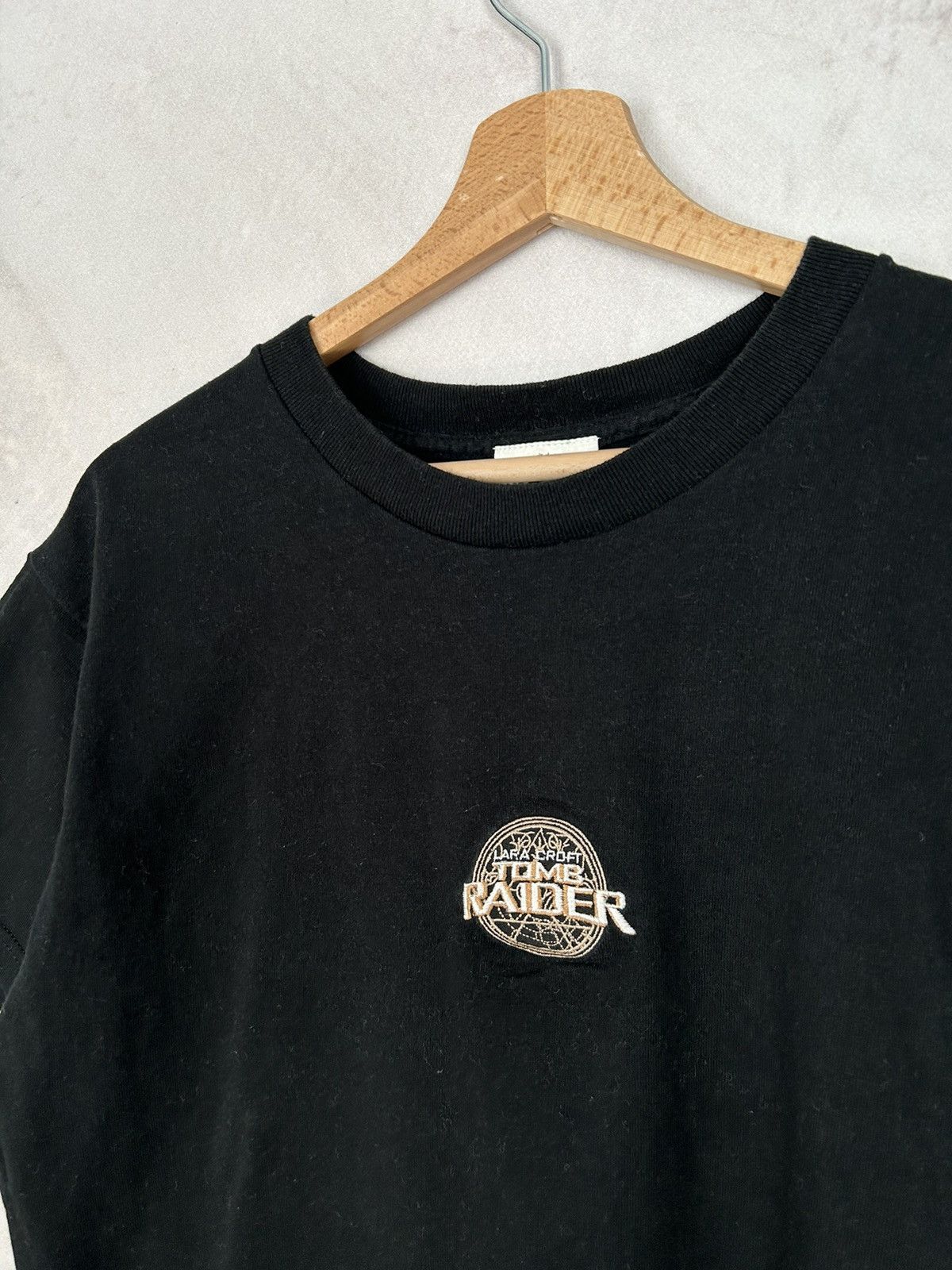 Vintage Vintage Tomb Raider Lara Croft Embroidered Logo Tee Size US M / EU 48-50 / 2 - 3 Thumbnail