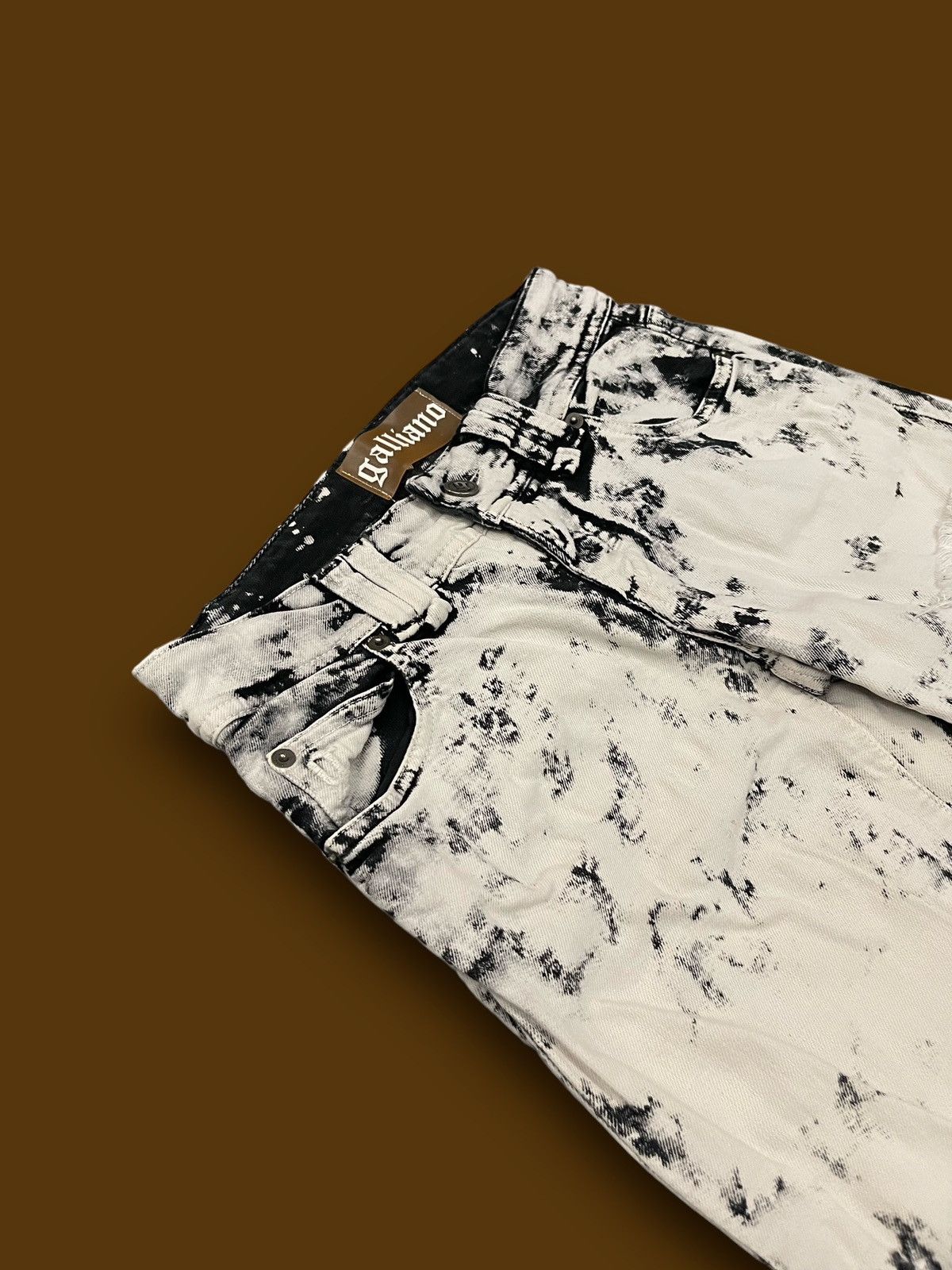John Galliano Vintage Galliano Art Design Ripped Knee White Black Denim Size 26" / US 2 / IT 38 - 4 Thumbnail