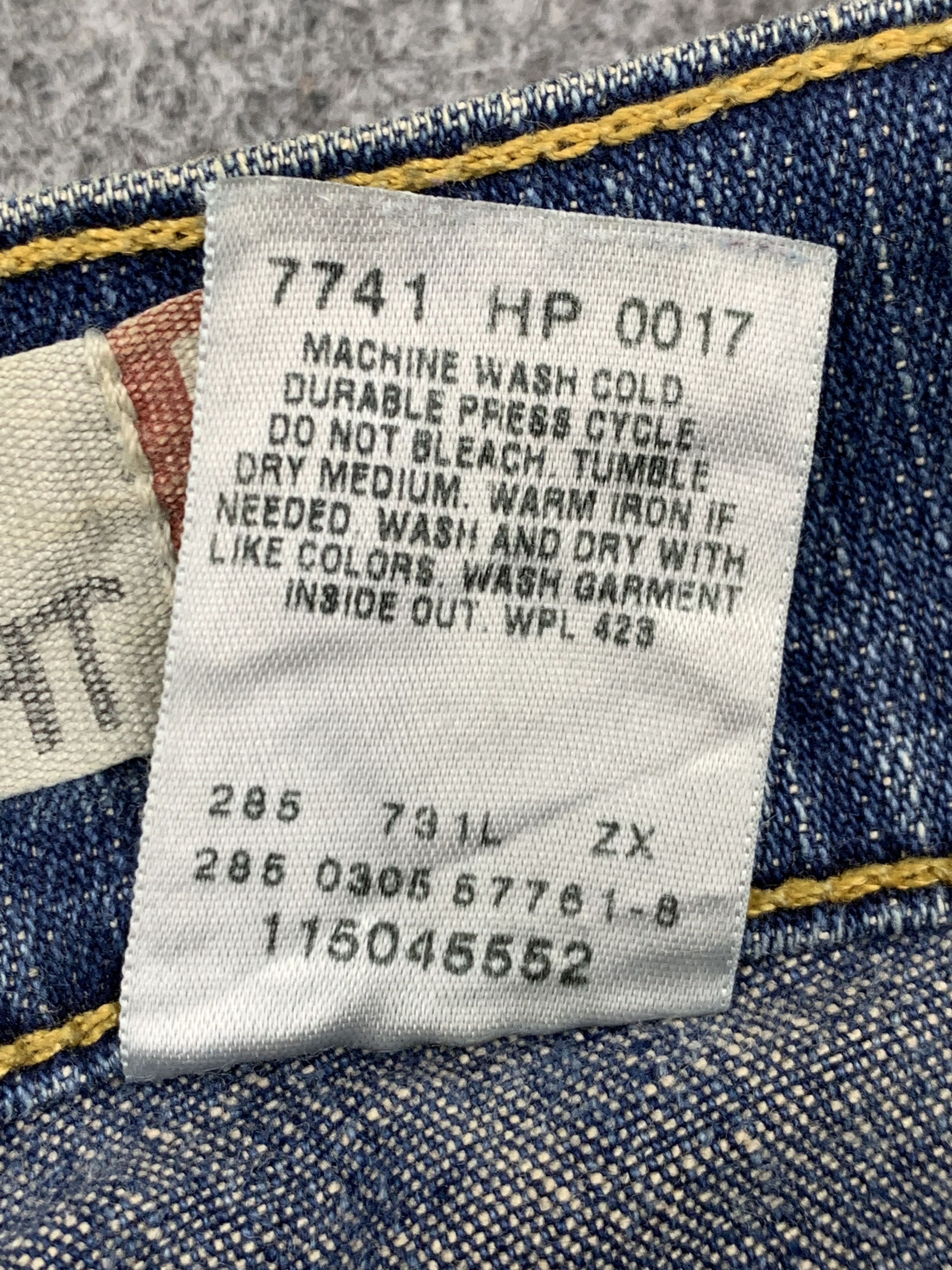 Levi's Vintage Levis 504 Flared Bootcut Jeans DP1723 Size US 31 - 13 Thumbnail