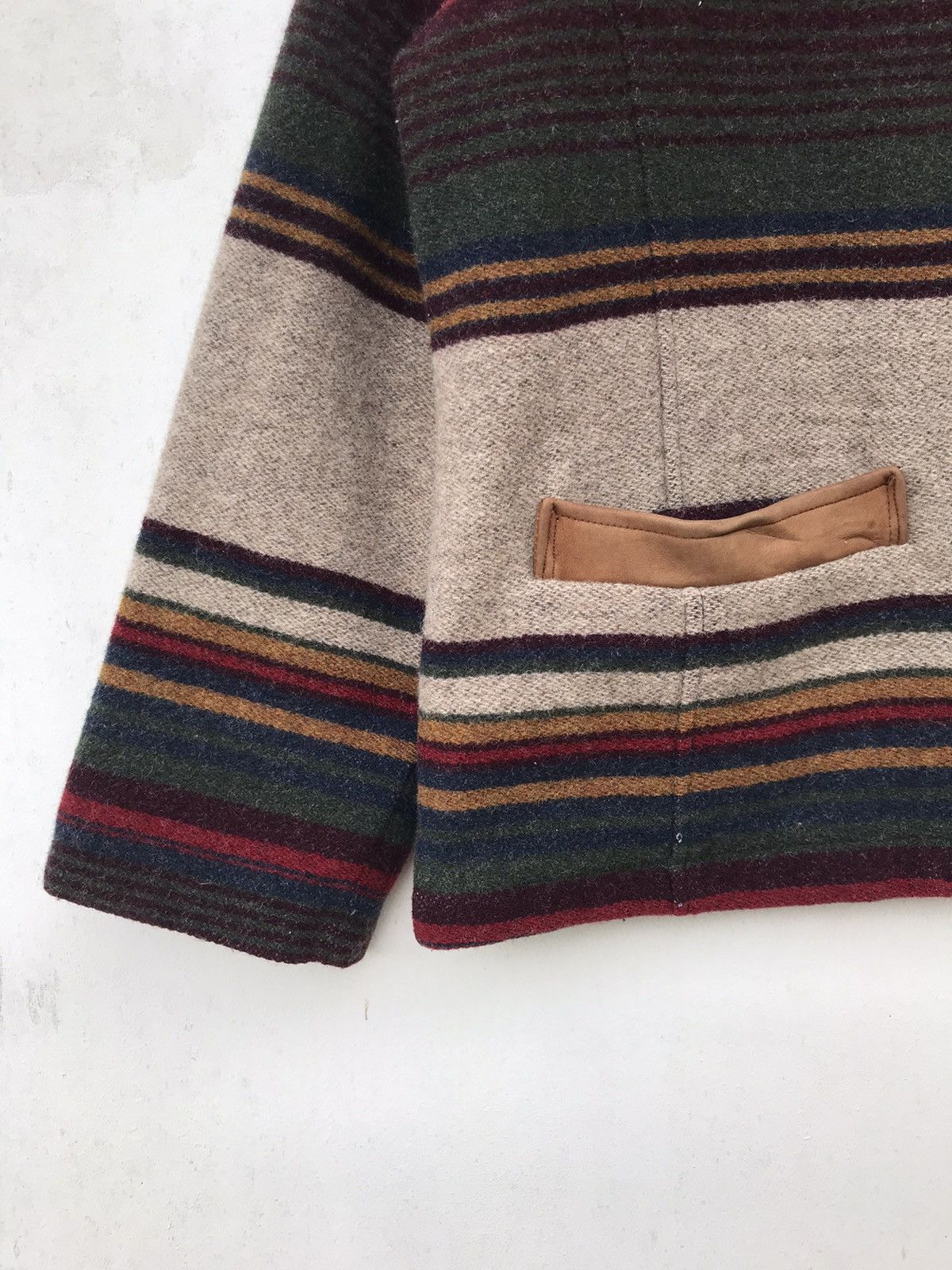 Woolrich Woolen Mills 90s Woolrich Navajo Stripe Jacket Leather Collar & Pockets Size M / US 6-8 / IT 42-44 - 9 Thumbnail