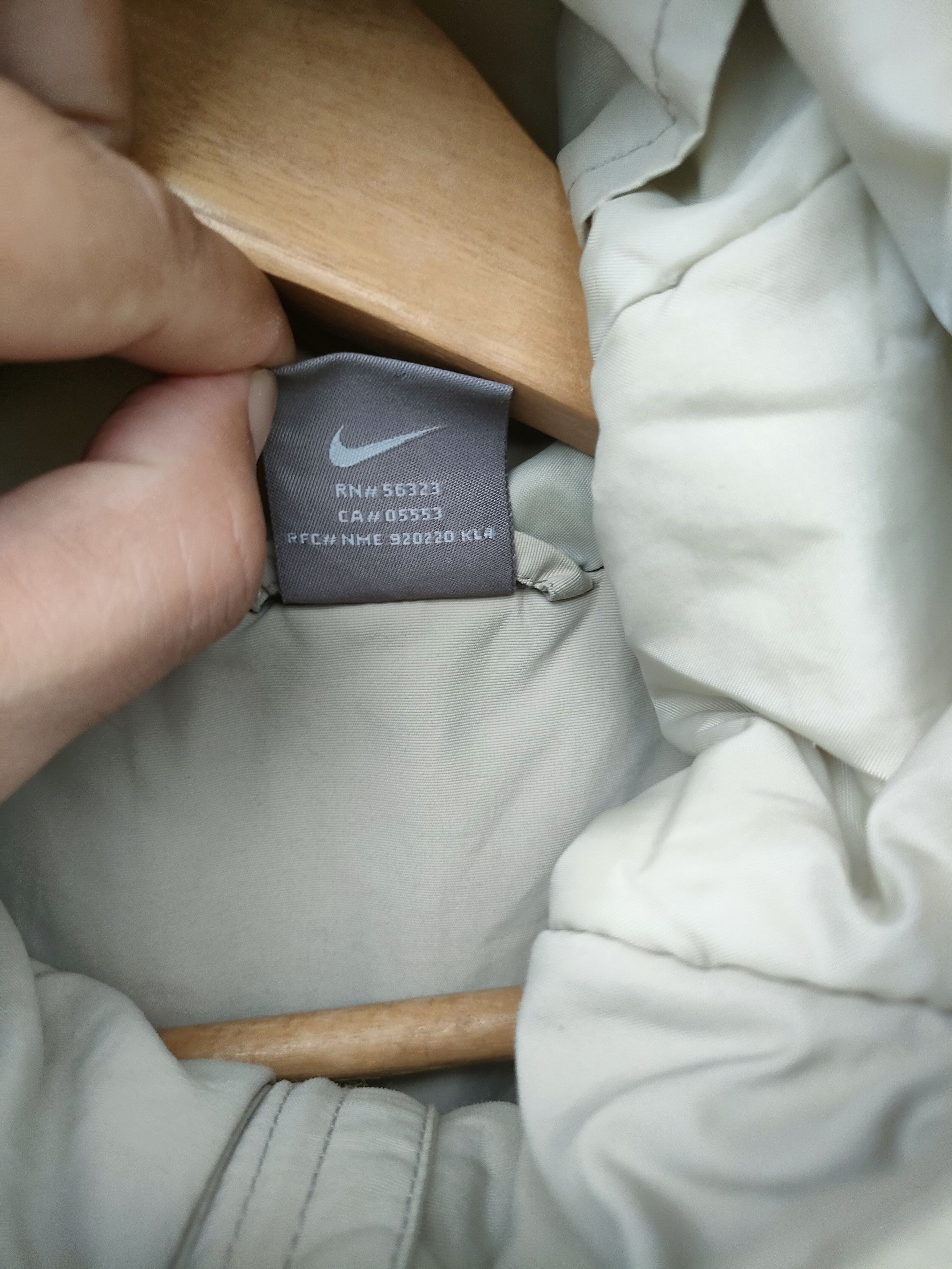 Nike Vintage Nike Puffer Jacket Size US L / EU 52-54 / 3 - 10 Thumbnail