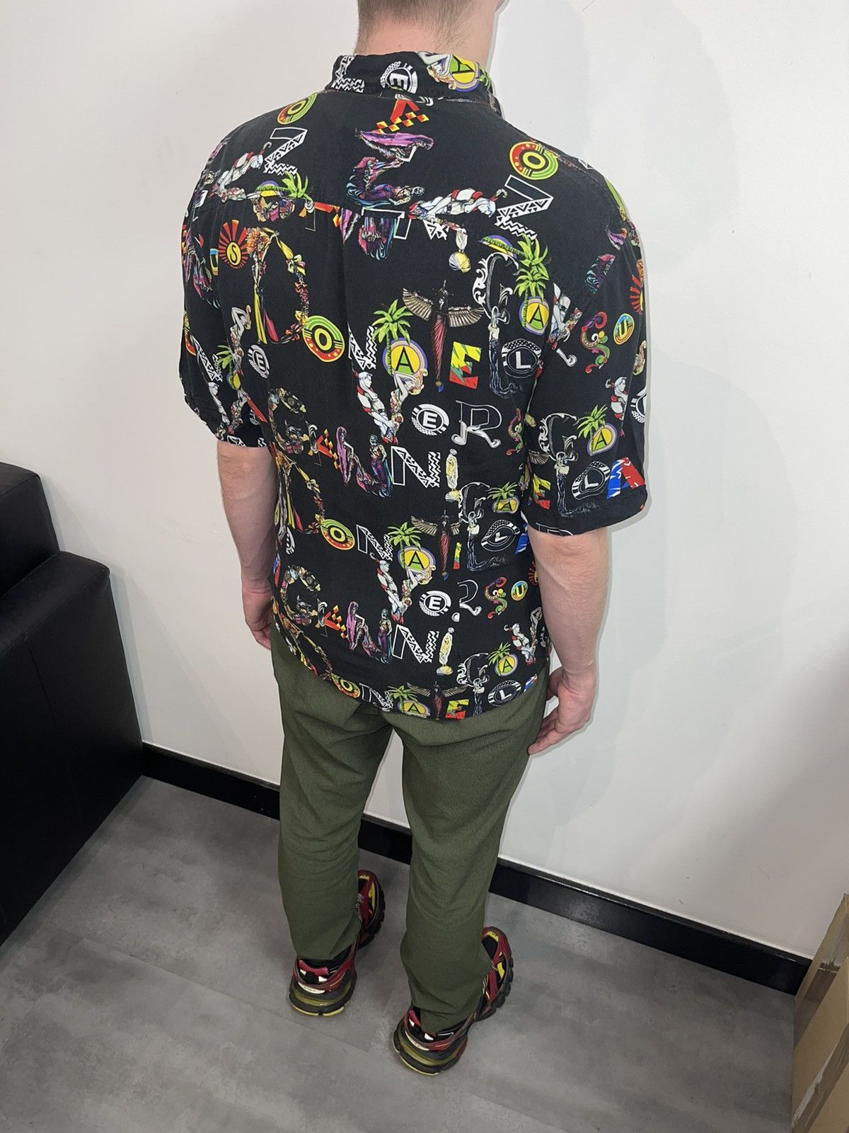 Versace Versace Abstract Logo All Over Printed Shortsleeve Shirt Size US M / EU 48-50 / 2 - 3 Thumbnail