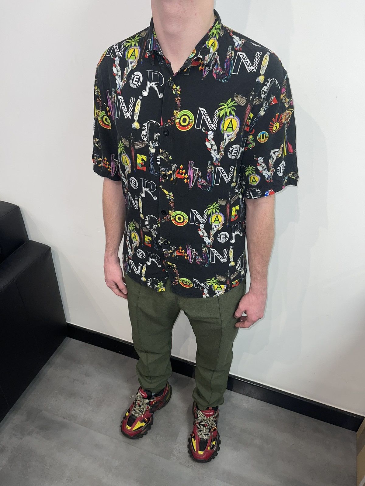 Versace Versace Abstract Logo All Over Printed Shortsleeve Shirt Size US M / EU 48-50 / 2 - 2 Thumbnail