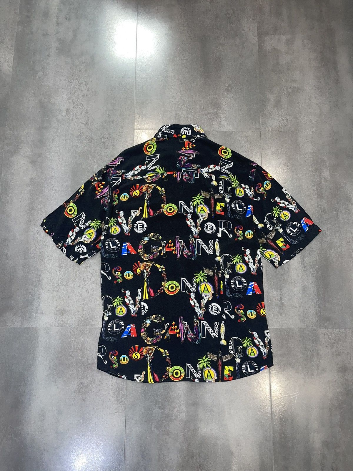 Versace Versace Abstract Logo All Over Printed Shortsleeve Shirt Size US M / EU 48-50 / 2 - 10 Thumbnail