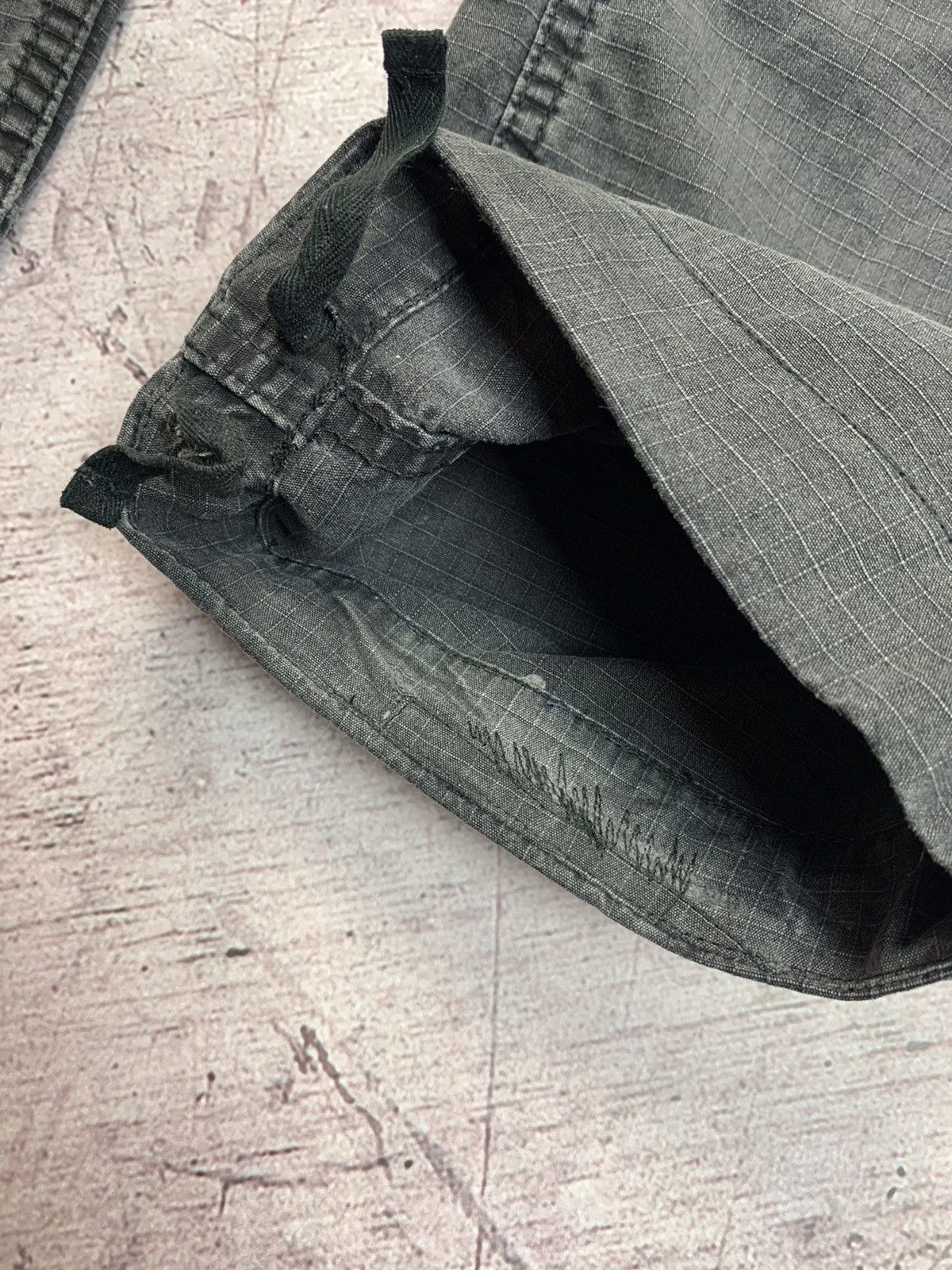 Carhartt × Carhartt Wip × Vintage Vintage Carhartt Cargo Y2K Pants Size US 31 - 5 Thumbnail
