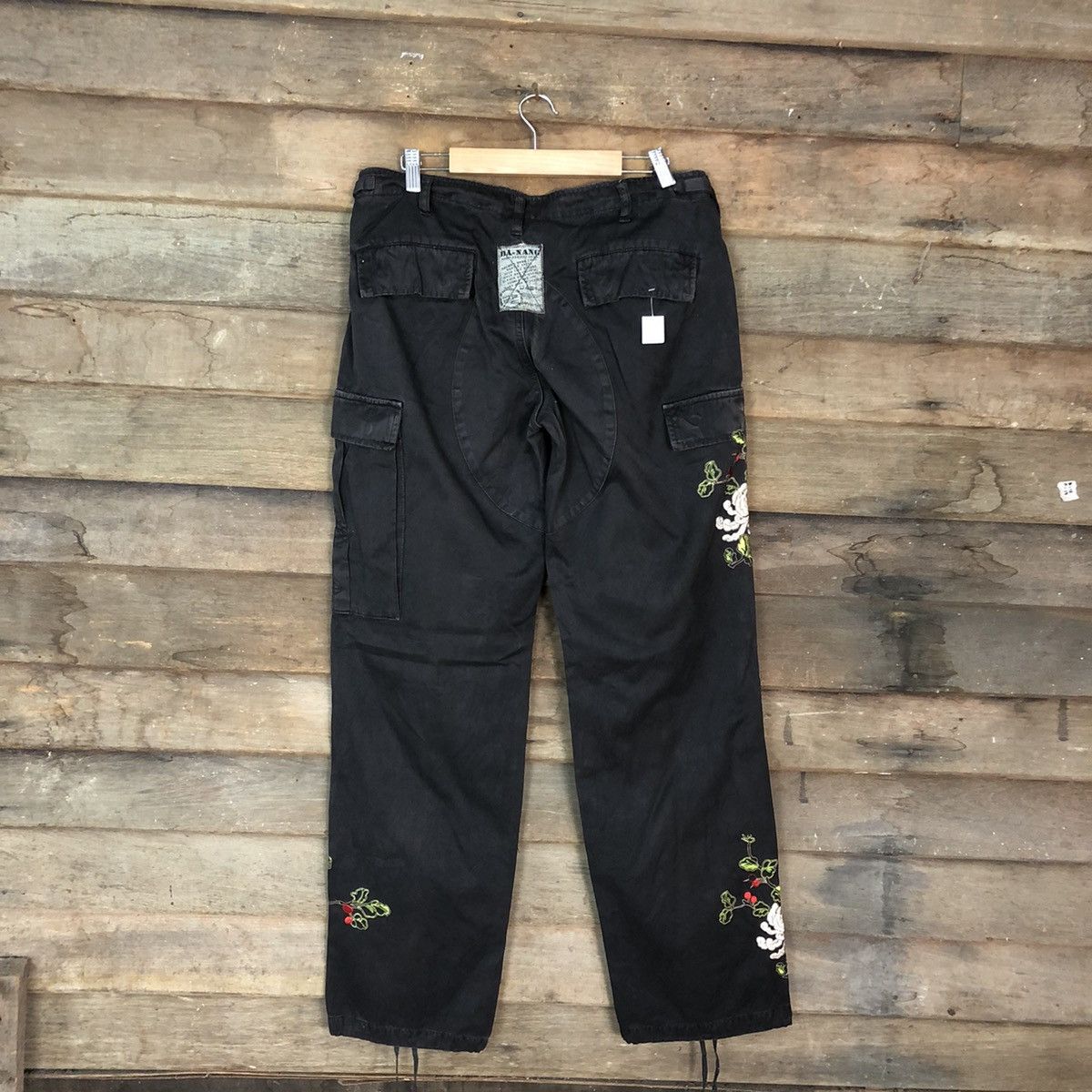 Japanese Brand DLL Da-Nang embroidered flower Black Cargo Pants #c1206DL Size US 32 / EU 48 - 9 Thumbnail