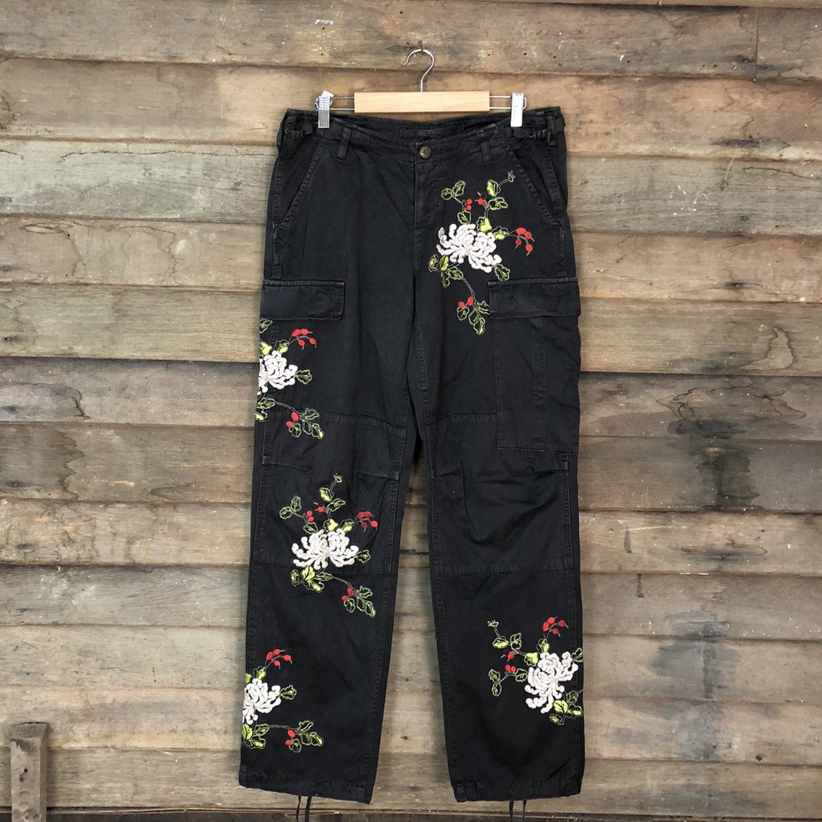 Japanese Brand DLL Da-Nang embroidered flower Black Cargo Pants #c1206DL Size US 32 / EU 48 - 1 Thumbnail