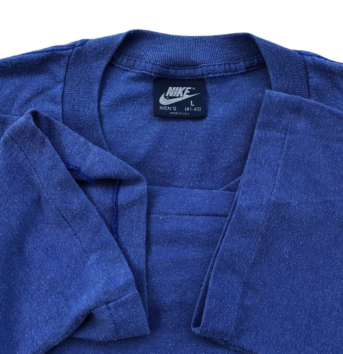 Nike 🔥RARE🔥Vintage 80s Nike Blue Tag Athletics West Tee Size US M / EU 48-50 / 2 - 5 Thumbnail