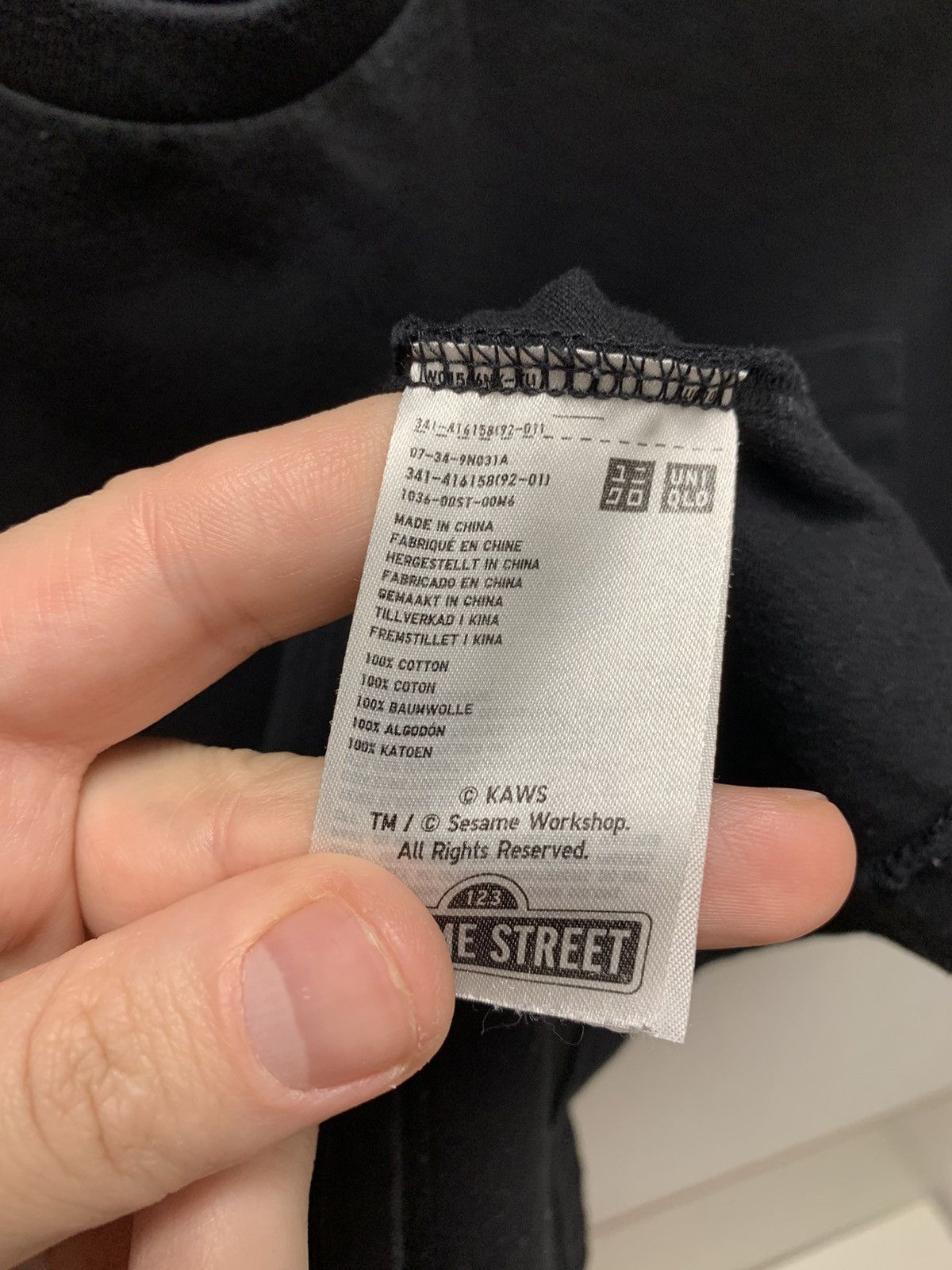 Kaws Uniqlo kaws sesame street big logo black t-shirt M Size US M / EU 48-50 / 2 - 6 Thumbnail