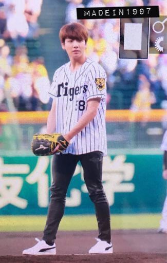 Japanese Brand Hanshin Tigers Baseball Striped Kimono Japan Style Jacket Size US M / EU 48-50 / 2 - 6 Thumbnail