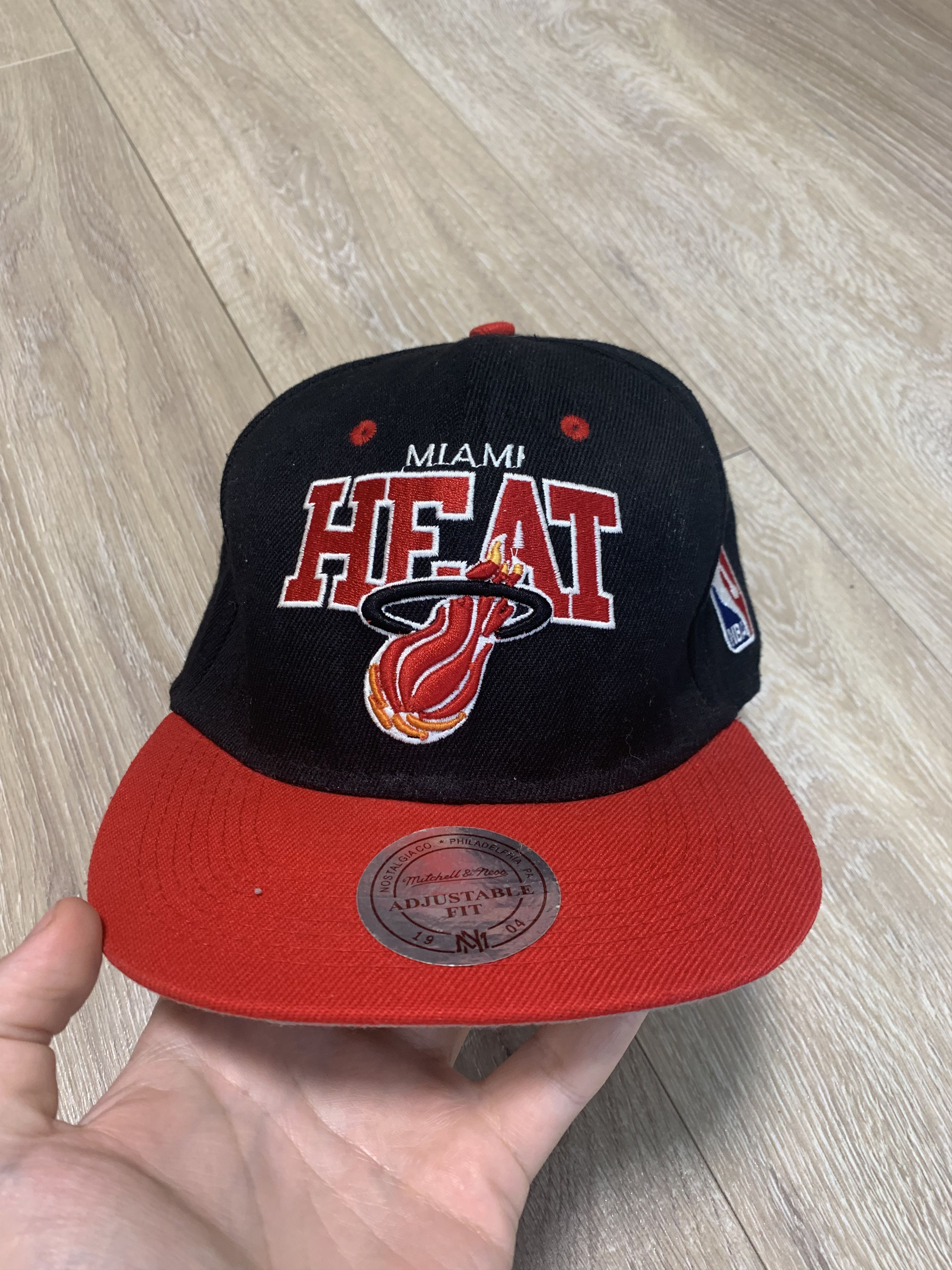 Mitchell & Ness Miami heat cap Mitchell & ness Size ONE SIZE - 1 Thumbnail