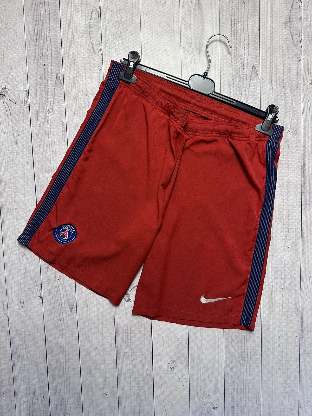 Nike × Vintage Vintage Nike PSG soccer shorts size M Size US 32 / EU 48 - 1 Thumbnail