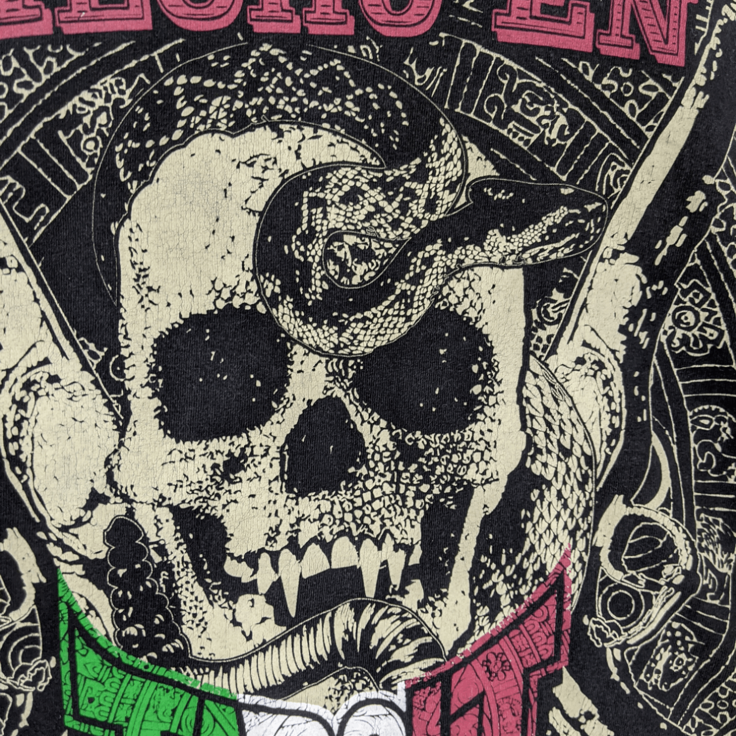 Japanese Brand Vintage Y2k TAP OUT Hecho En Skull Big Graphic Image T-Shirt Size US XL / EU 56 / 4 - 6 Thumbnail