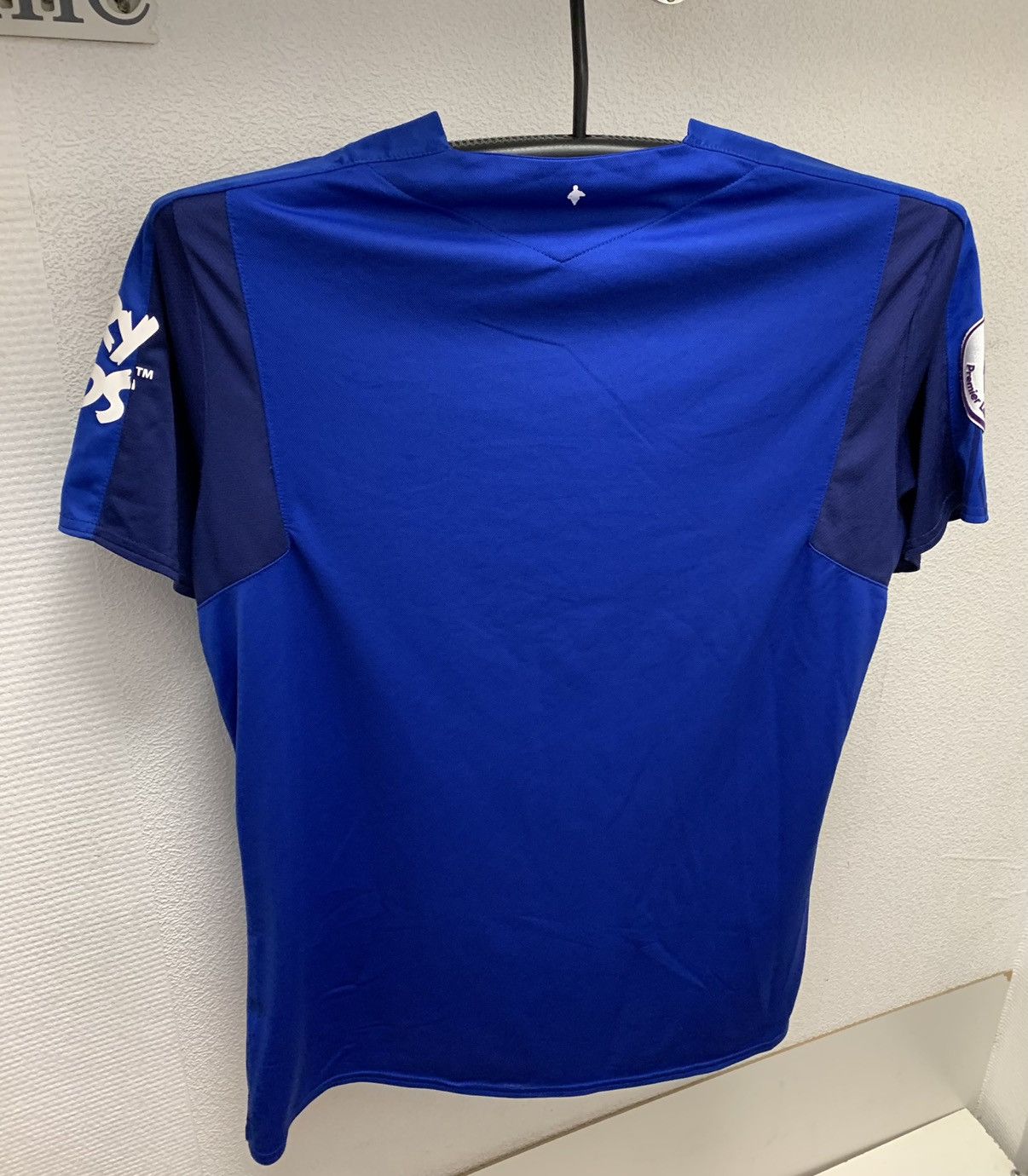 Umbro Everton Umbro soccer jersey patch apl M angry birds Size US M / EU 48-50 / 2 - 4 Thumbnail