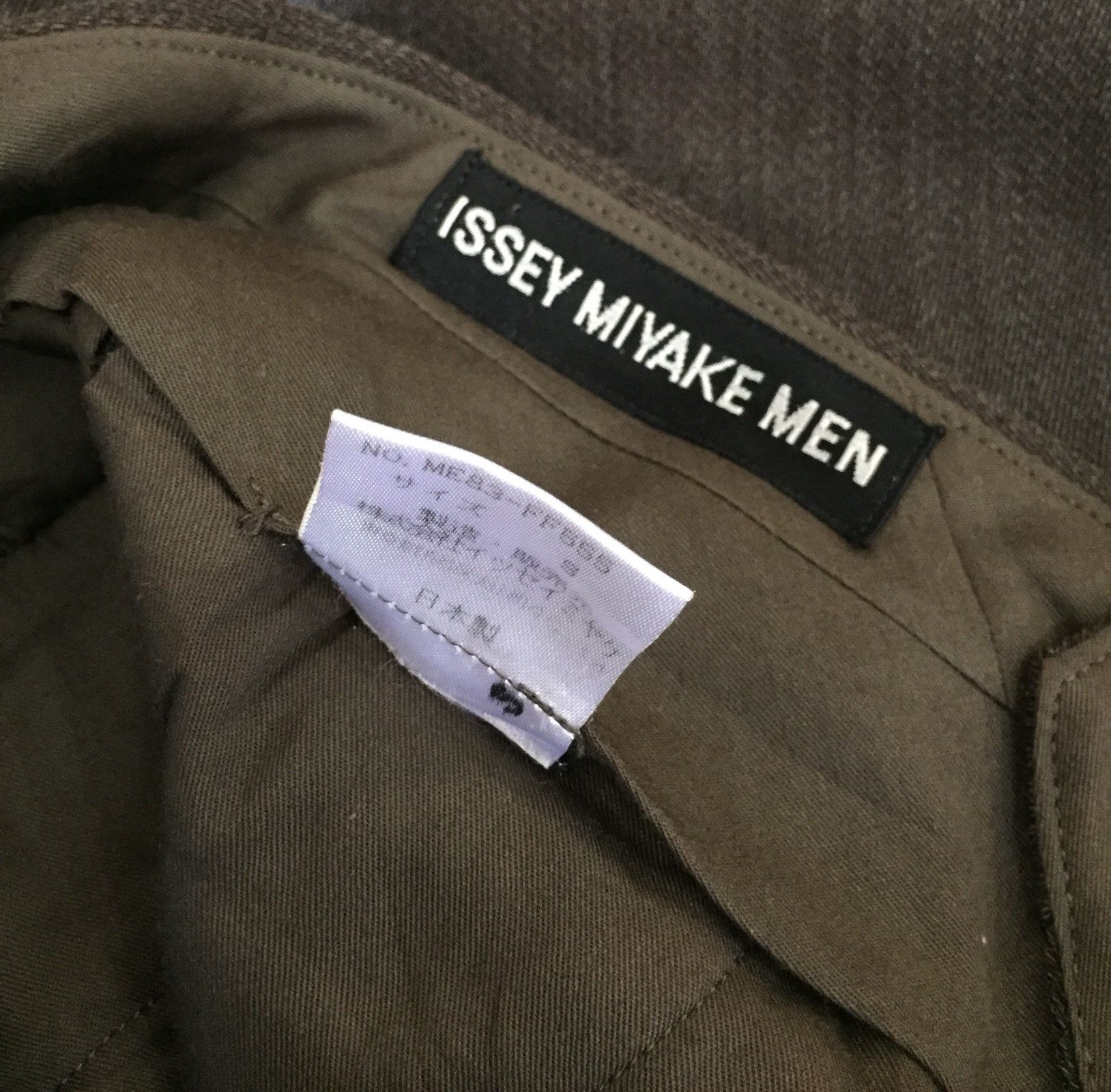 Issey Miyake ISSEY MIYAKE MEN BROWN TROUSERS DISTRESSED Size US 30 / EU 46 - 1 Thumbnail