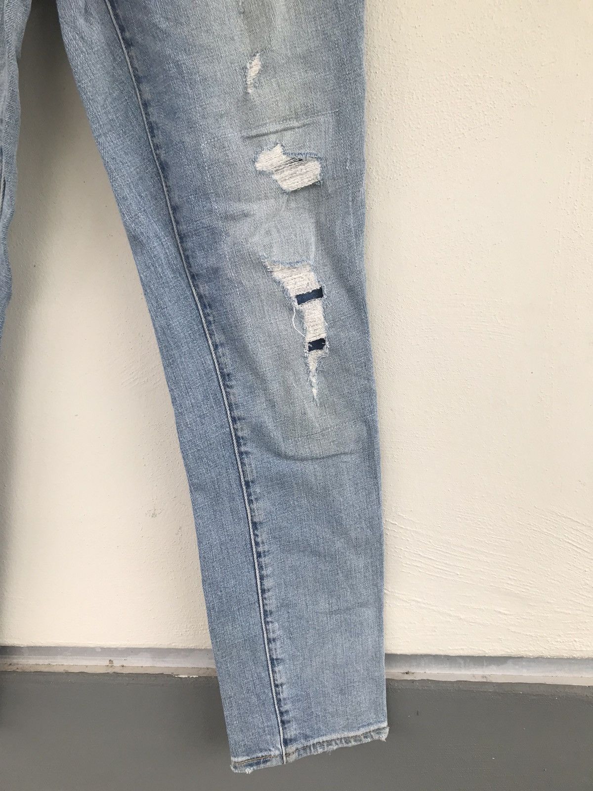 Gap Gap 1969 Distressed ripped Slim Fit denim jeans Size US 28 / EU 44 - 4 Thumbnail