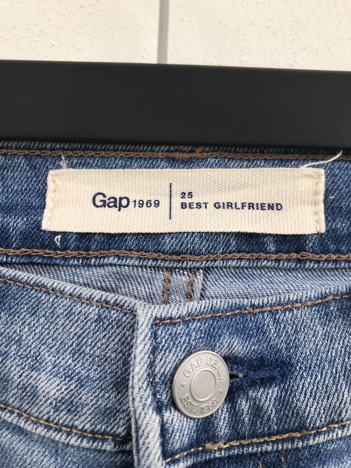 Gap Gap 1969 Distressed ripped Slim Fit denim jeans Size US 28 / EU 44 - 12 Thumbnail