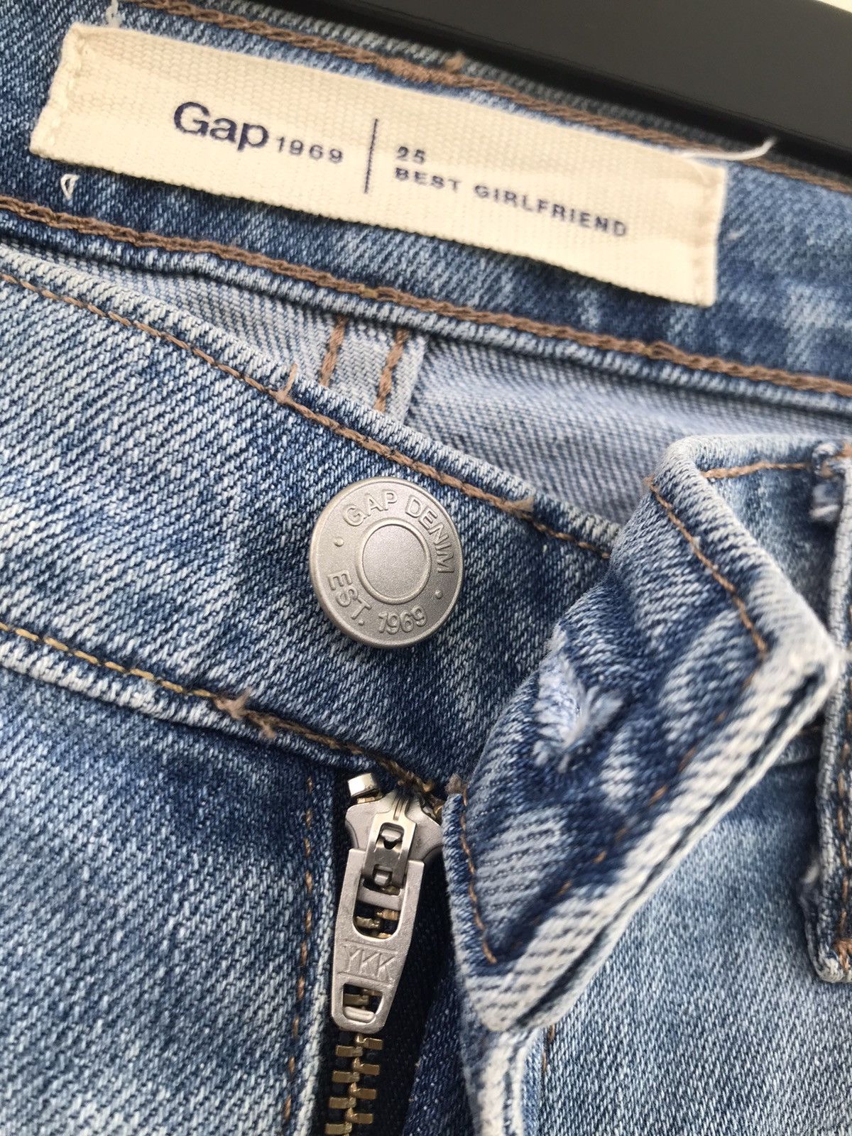 Gap Gap 1969 Distressed ripped Slim Fit denim jeans Size US 28 / EU 44 - 14 Thumbnail