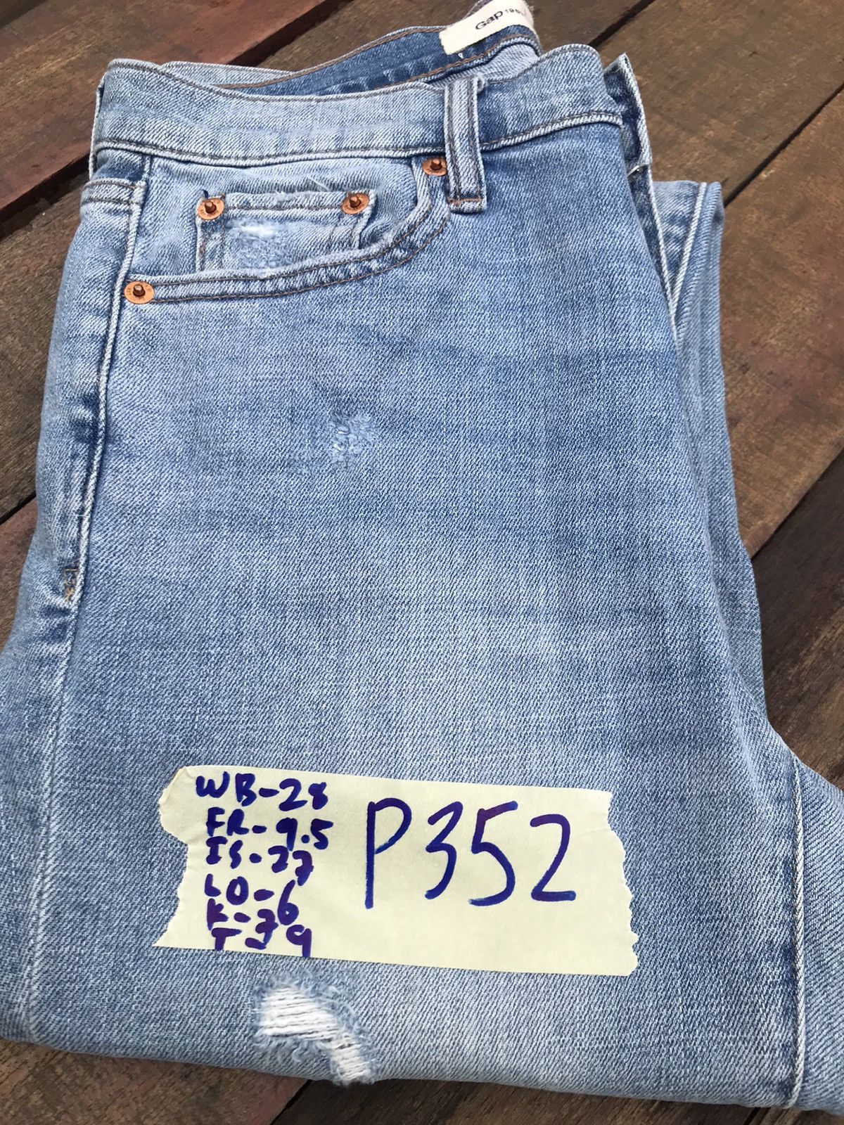 Gap Gap 1969 Distressed ripped Slim Fit denim jeans Size US 28 / EU 44 - 23 Thumbnail