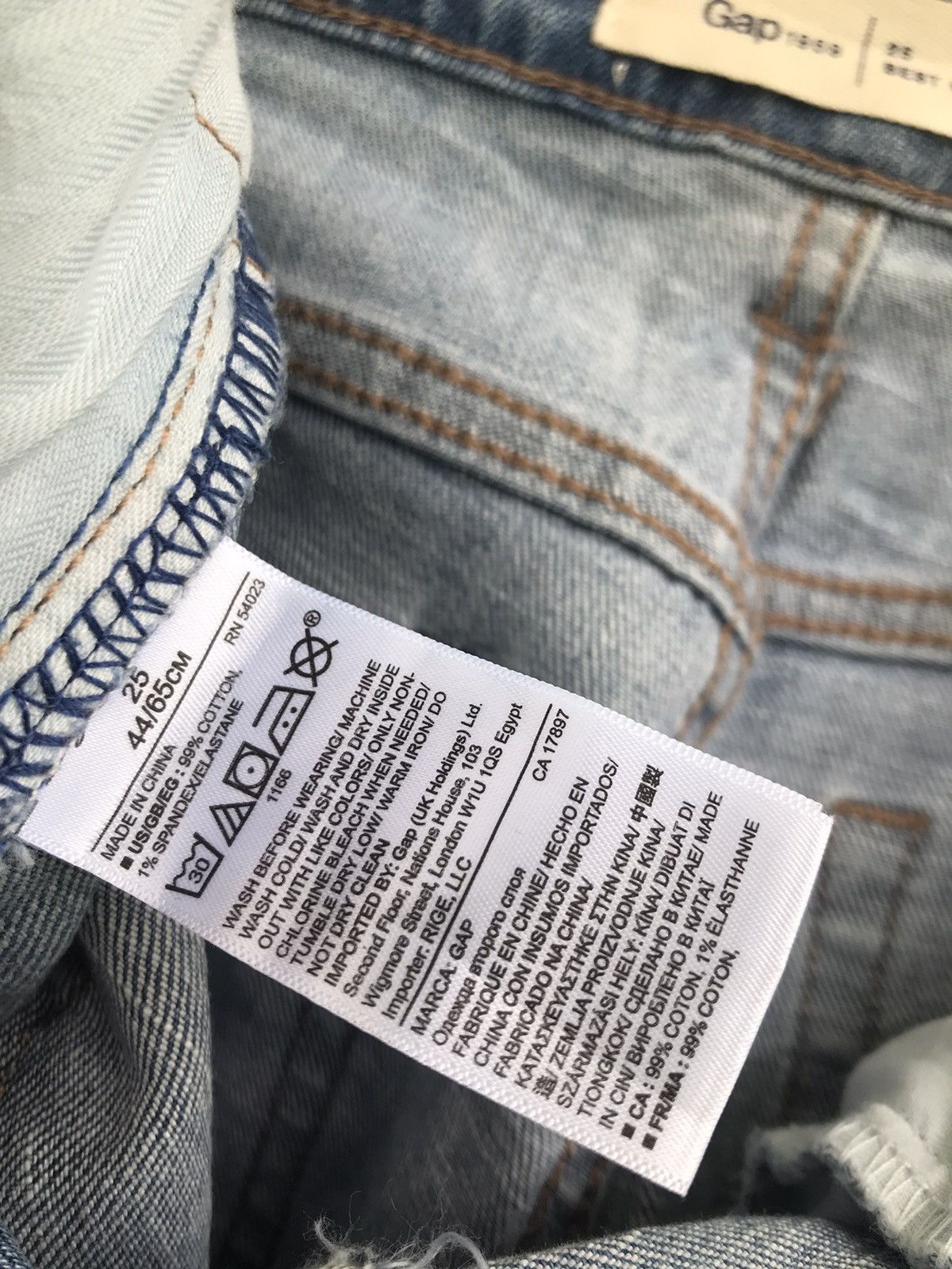 Gap Gap 1969 Distressed ripped Slim Fit denim jeans Size US 28 / EU 44 - 18 Thumbnail