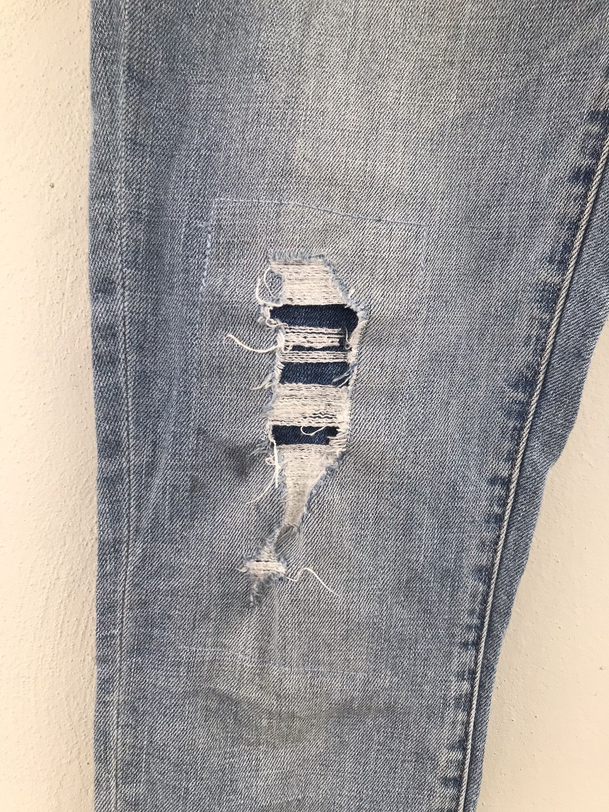 Gap Gap 1969 Distressed ripped Slim Fit denim jeans Size US 28 / EU 44 - 7 Thumbnail
