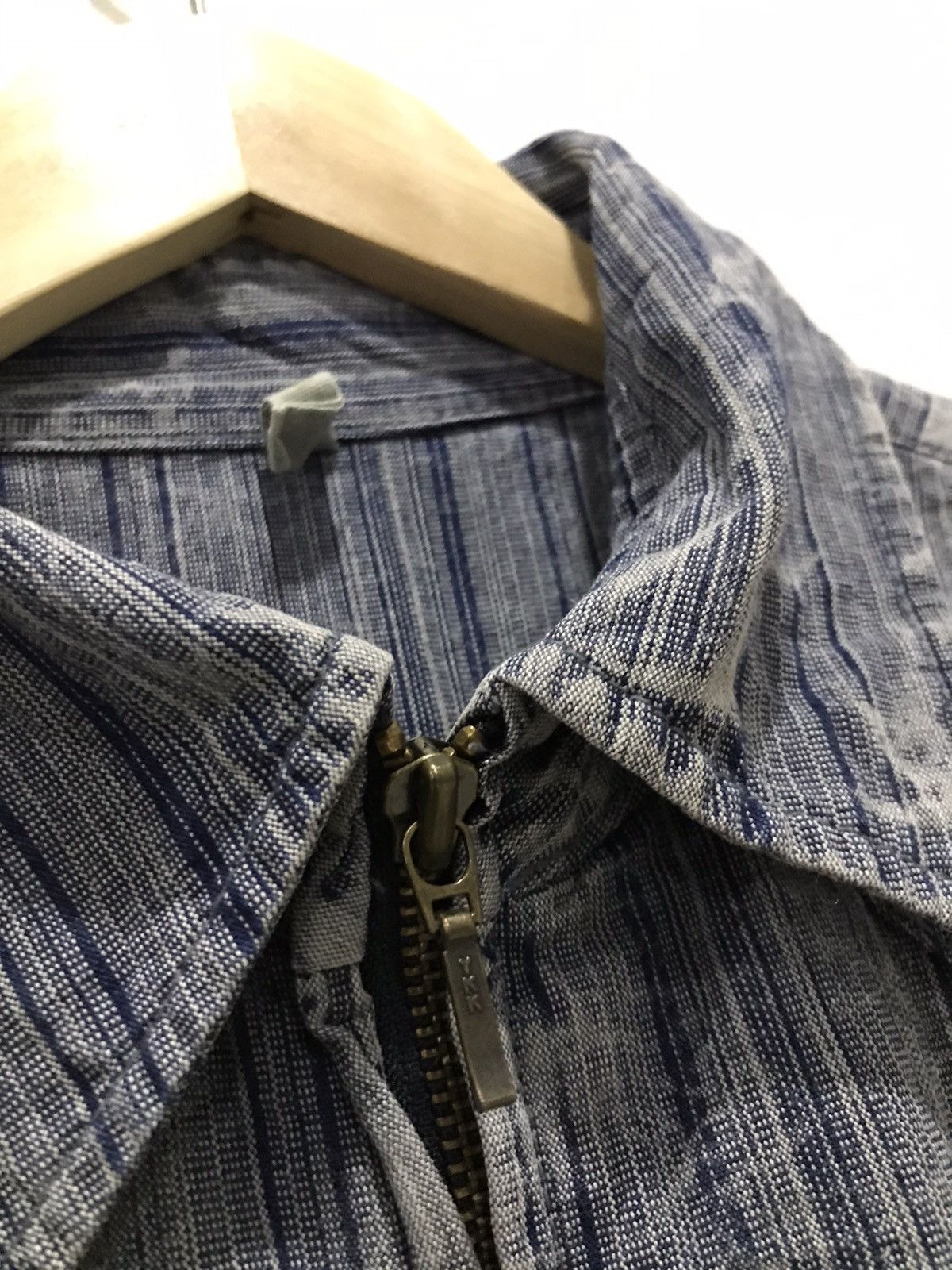 Japanese Brand Rare 🔥Vintage zip up tye die denim shirt Size US L / EU 52-54 / 3 - 8 Thumbnail