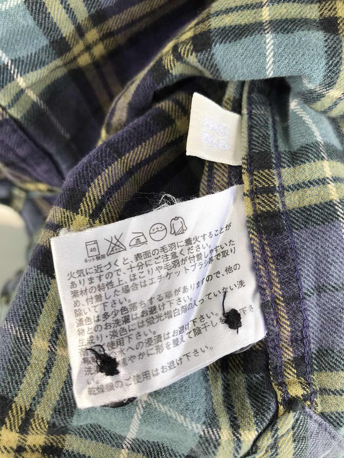Japanese Brand Vintage faded Uniqlo Flannel long sleeve Shirt Size US L / EU 52-54 / 3 - 11 Thumbnail