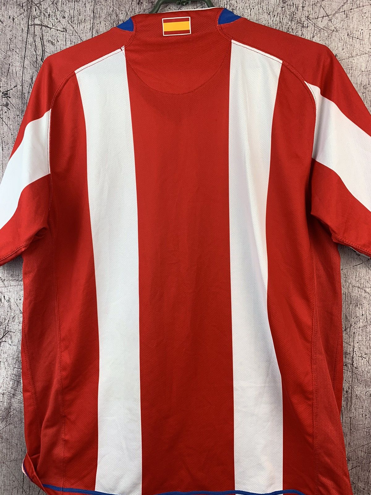 Nike × Vintage Vintage Atetico Madrid Jersey T-Shirt Size US L / EU 52-54 / 3 - 9 Thumbnail