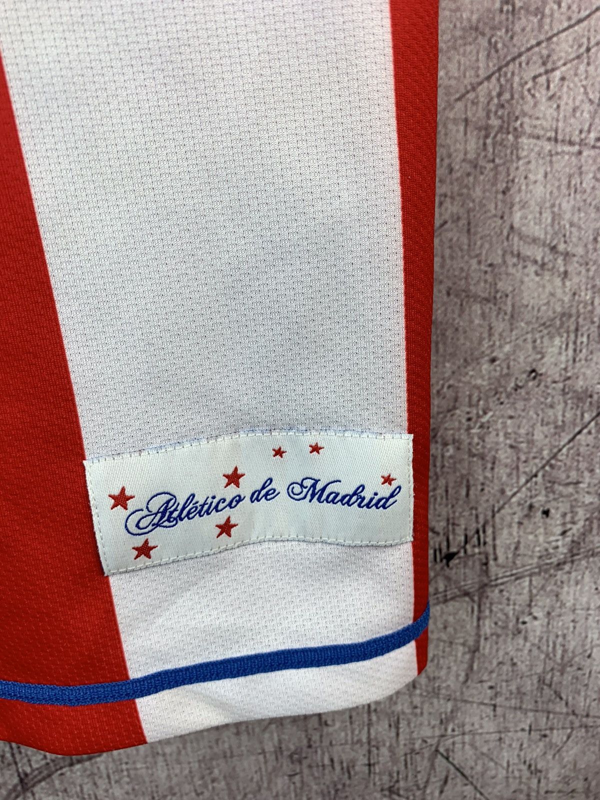 Nike × Vintage Vintage Atetico Madrid Jersey T-Shirt Size US L / EU 52-54 / 3 - 4 Thumbnail