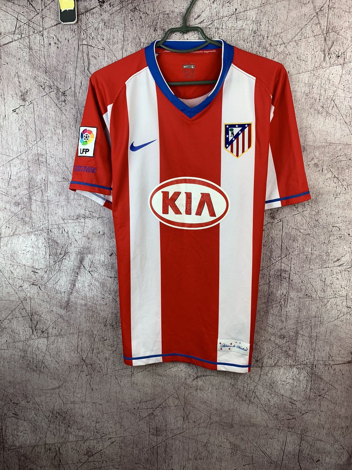 Nike × Vintage Vintage Atetico Madrid Jersey T-Shirt Size US L / EU 52-54 / 3 - 1 Thumbnail