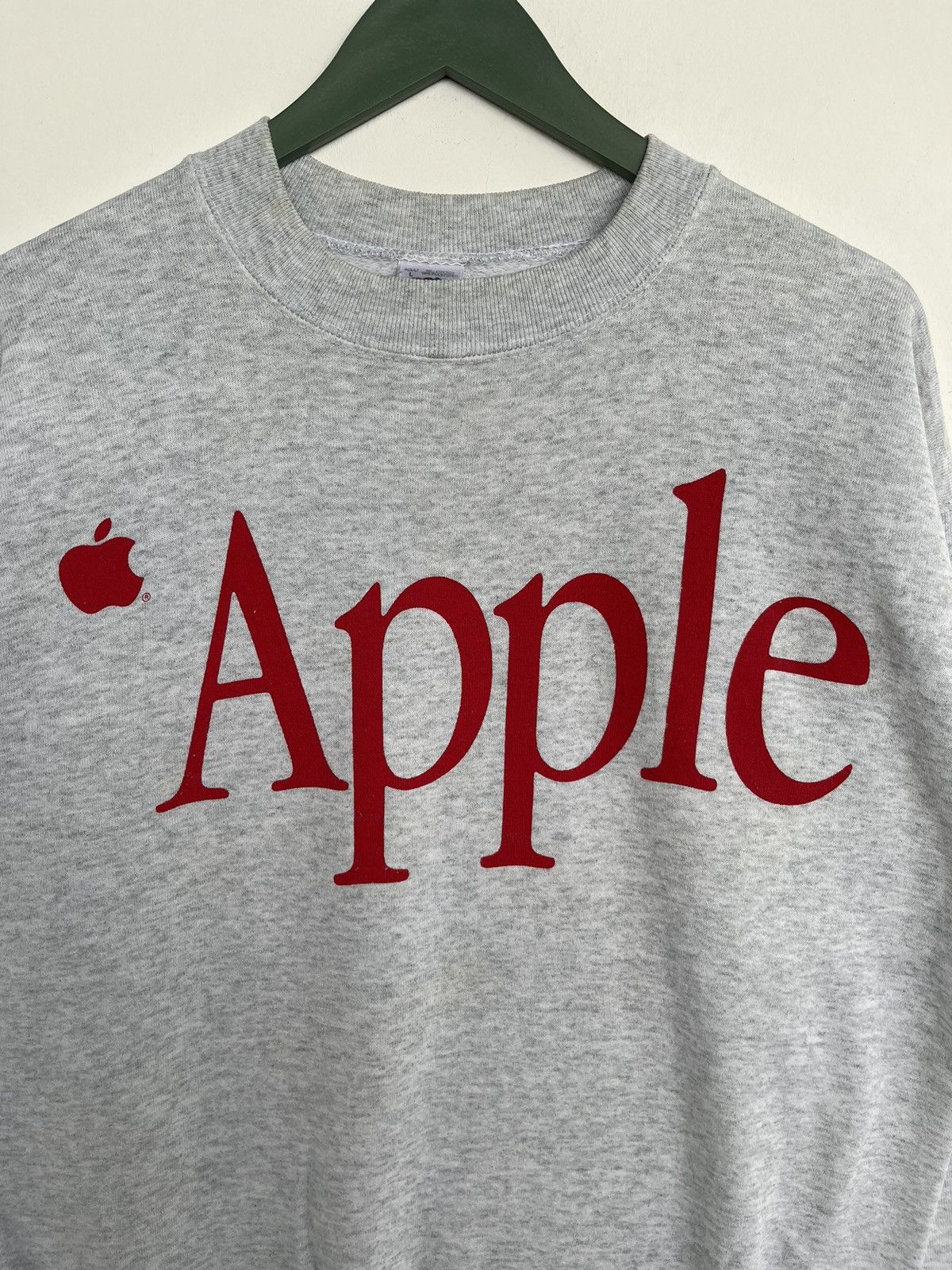 Apple × Fruit Of The Loom Vintage 90s Apple Computer Logo Sweatshirt Size US L / EU 52-54 / 3 - 3 Thumbnail
