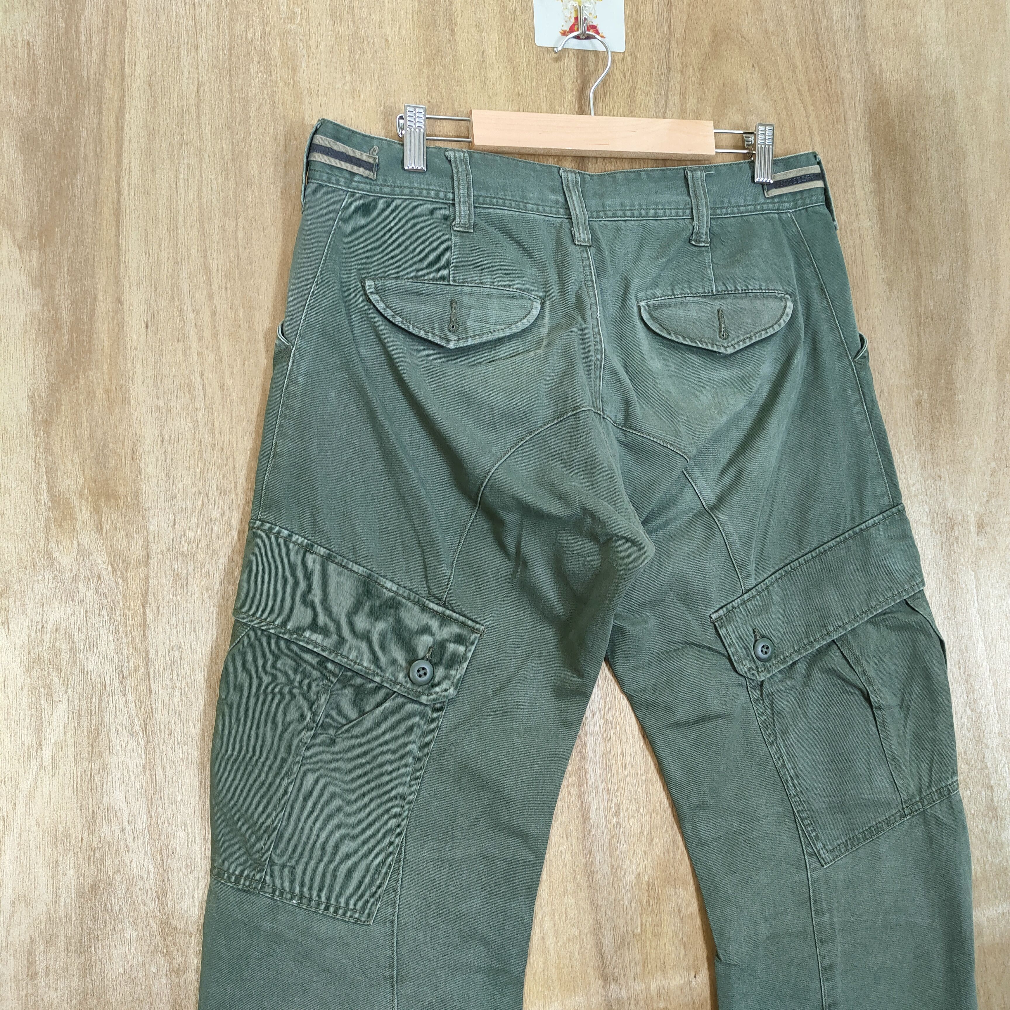 Japanese Brand AVAIL VINTAGE FADED GREEN CURVE LEG CARGO PANTS Size US 34 / EU 50 - 9 Thumbnail