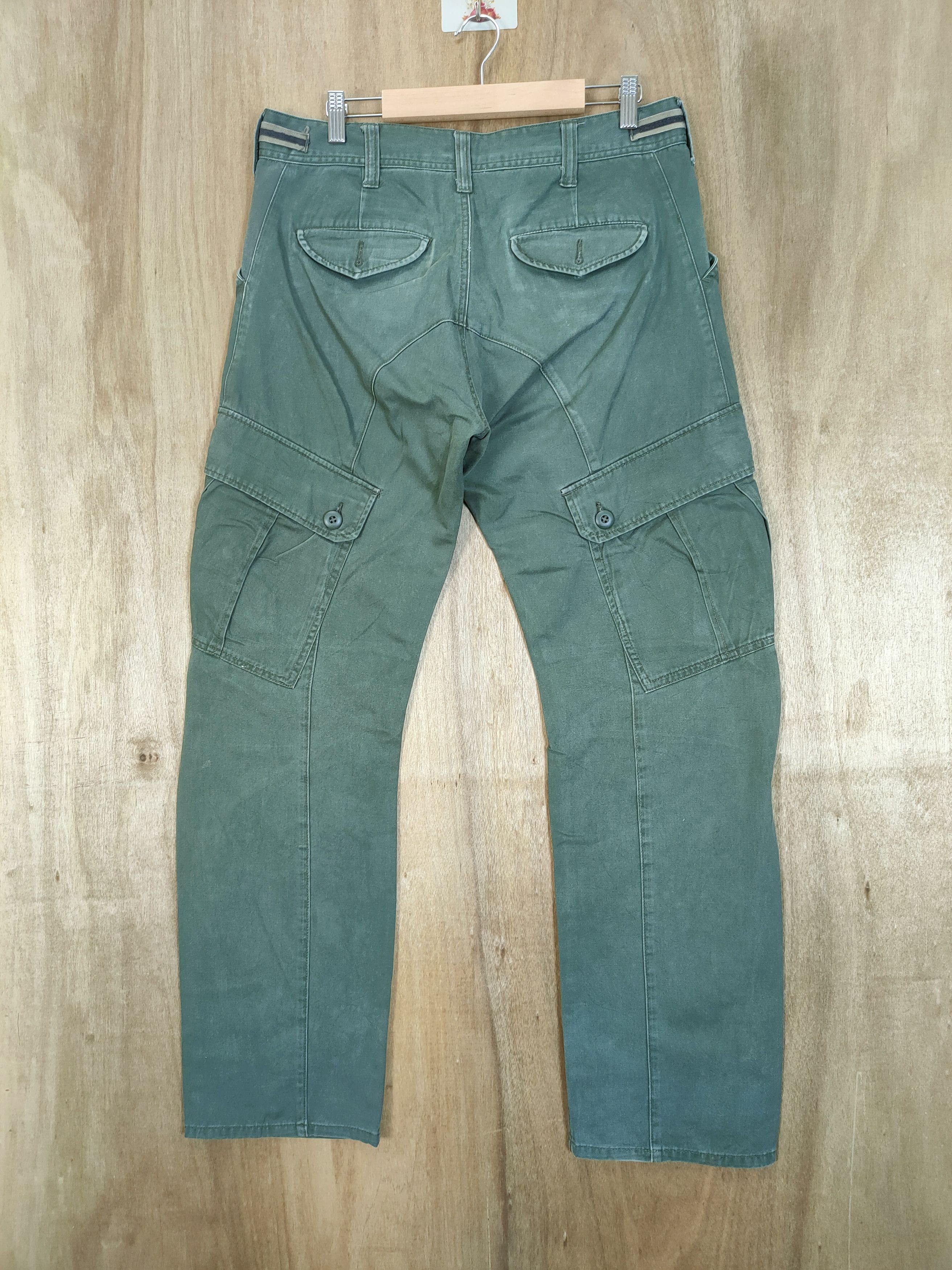 Japanese Brand AVAIL VINTAGE FADED GREEN CURVE LEG CARGO PANTS Size US 34 / EU 50 - 4 Thumbnail