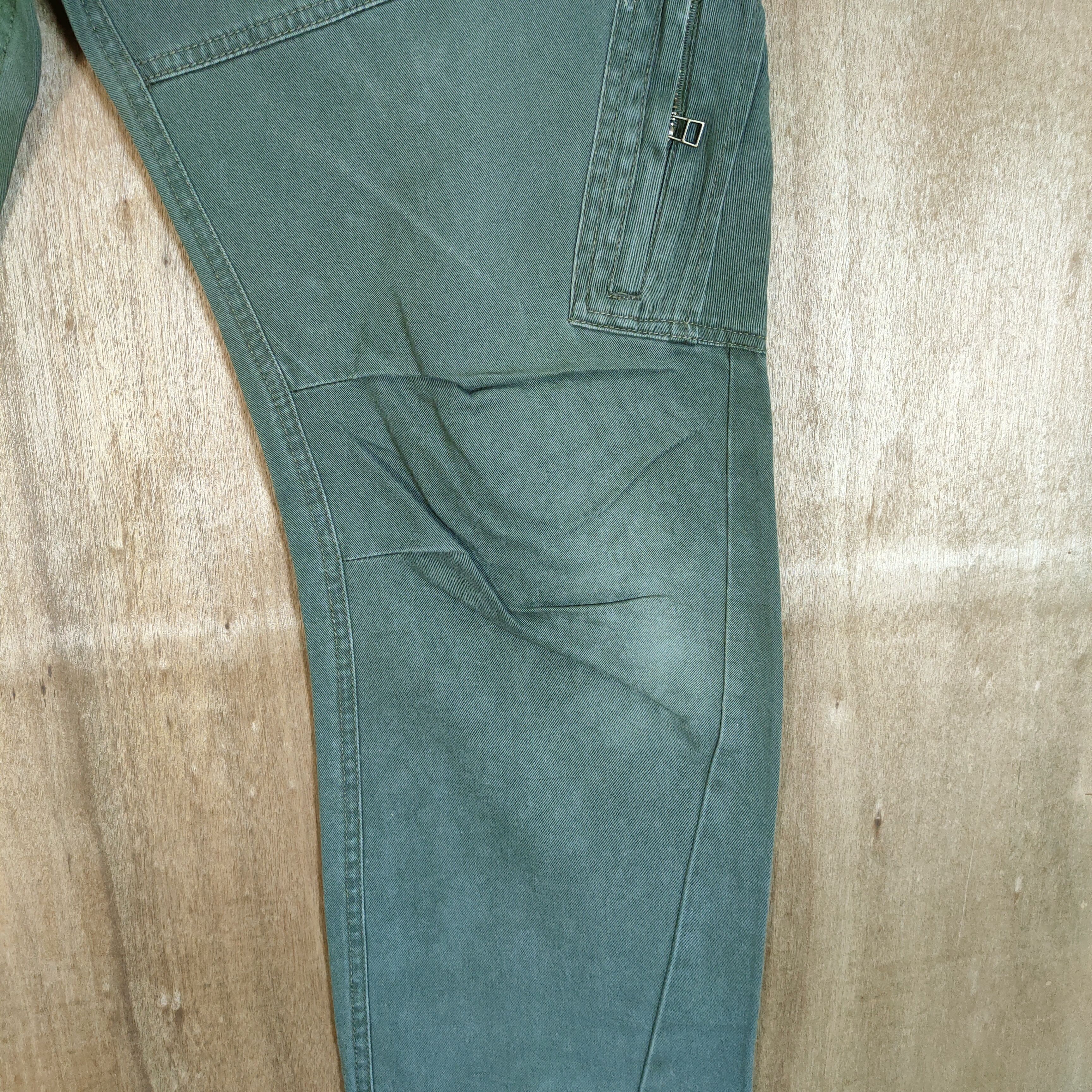 Japanese Brand AVAIL VINTAGE FADED GREEN CURVE LEG CARGO PANTS Size US 34 / EU 50 - 8 Thumbnail