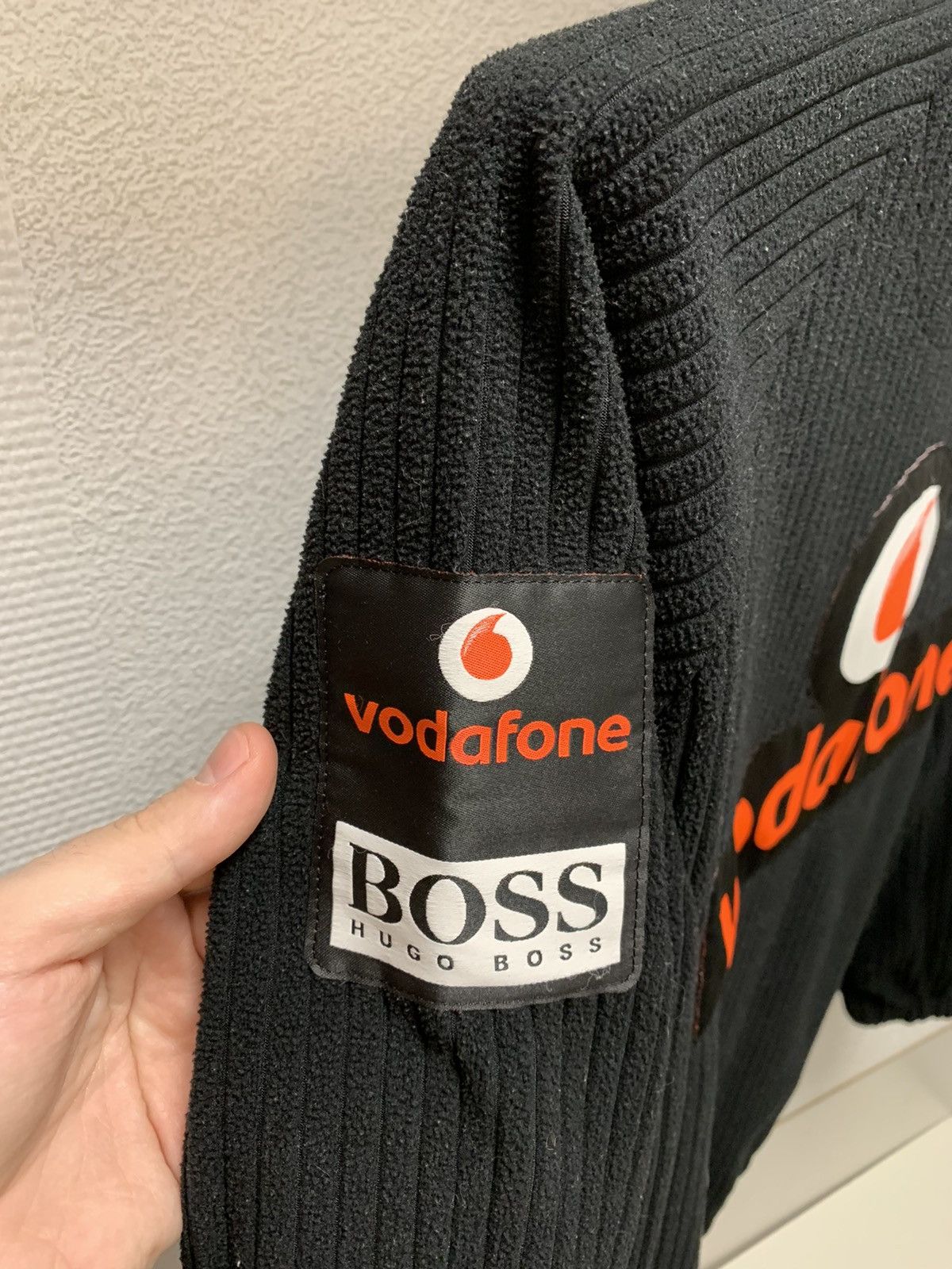 Formula 1 × Hugo Boss × Mercedes-Benz Mercedes-Benz Vodafone sweater 1/4 zip L Hugo boss formula Size US L / EU 52-54 / 3 - 4 Thumbnail