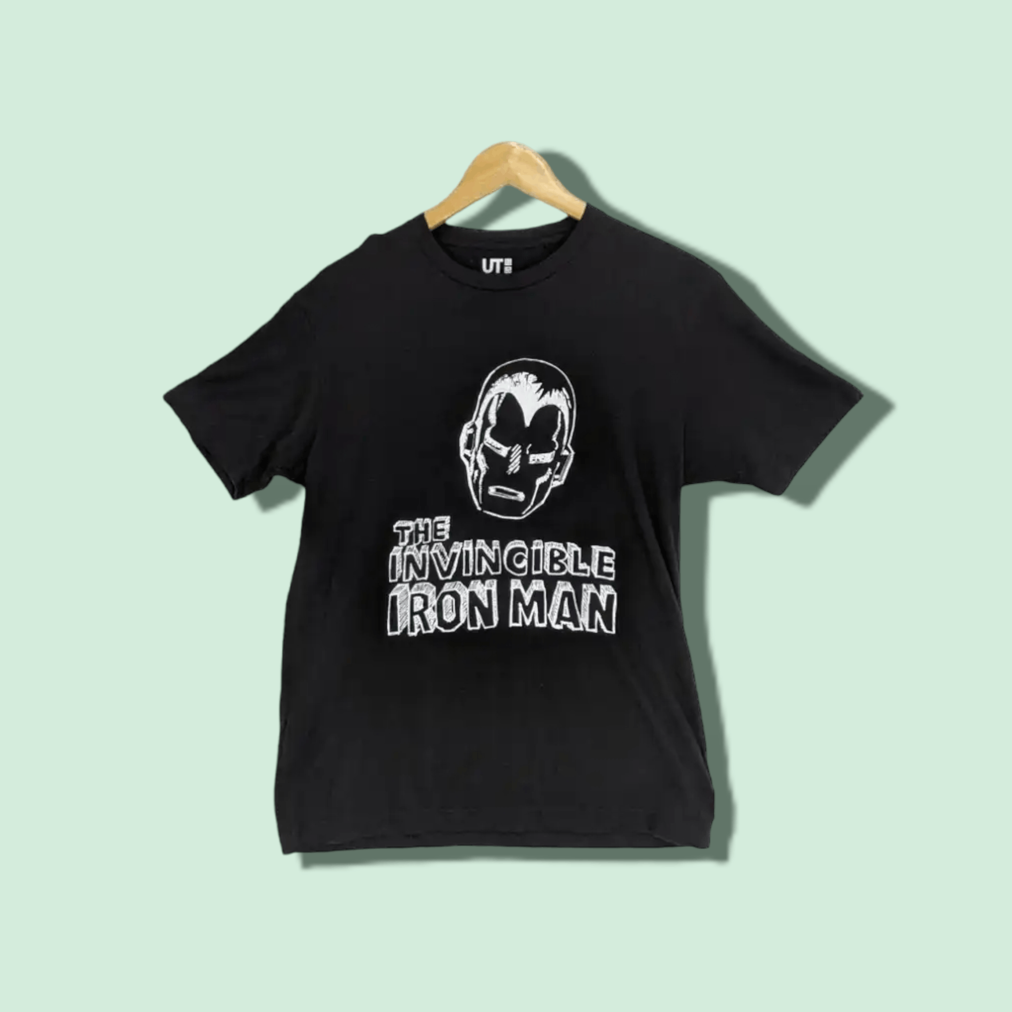 Marvel Comics × Uniqlo UNIQLO x Marvel The Invincible Iron Man T-Shirt Size US M / EU 48-50 / 2 - 1 Thumbnail