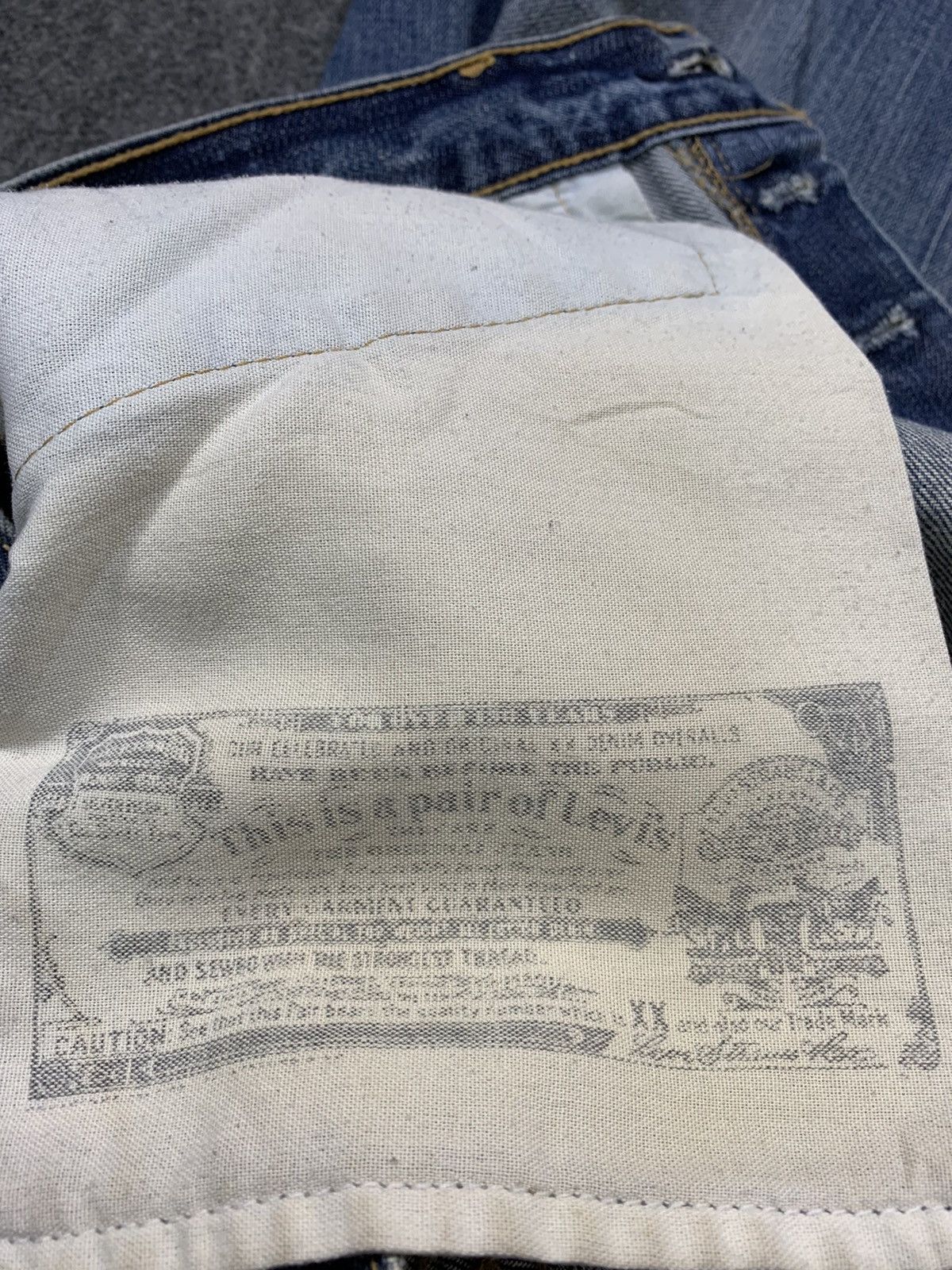 Levi's Vintage Clothing Levi’s Strauss Lot 501 Buttonfly Indigo Denim Jeans Size US 33 - 13 Thumbnail