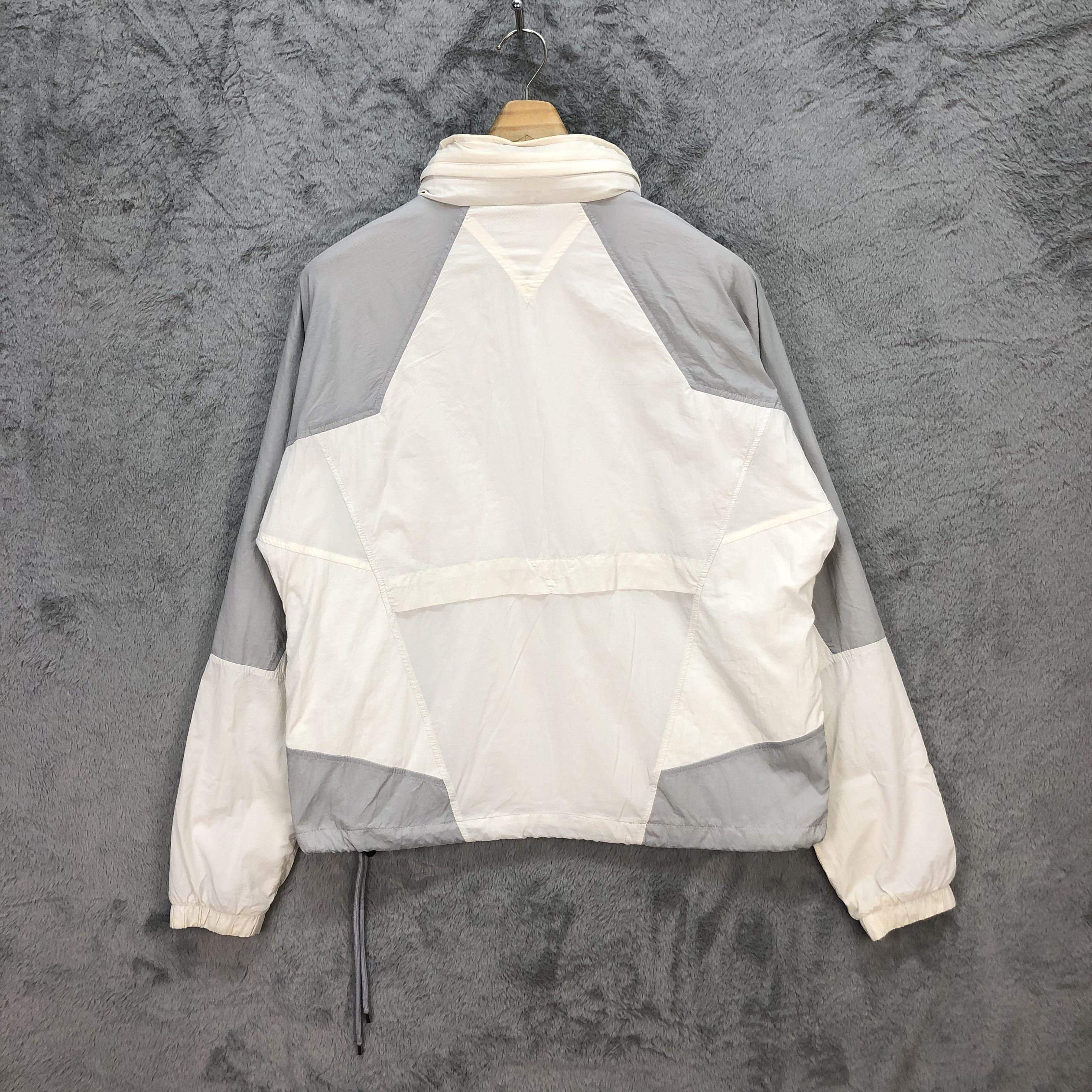 Nike Nike White Light Jacket / Windbreaker #5589-199 Size US XS / EU 42 / 0 - 14 Thumbnail