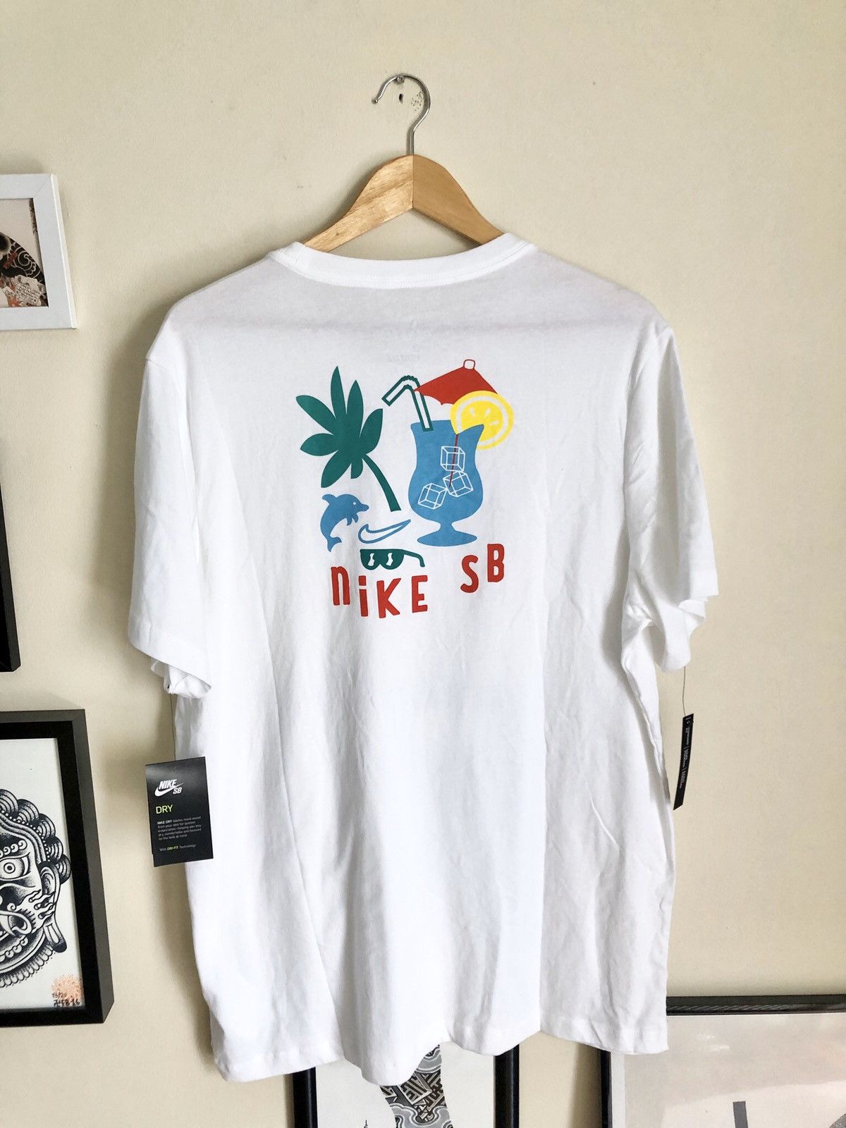 image of Nike Sb Skateboarding Summer Cocktail Swoosh Logo T-Shirt in White, Men's (Size XL)