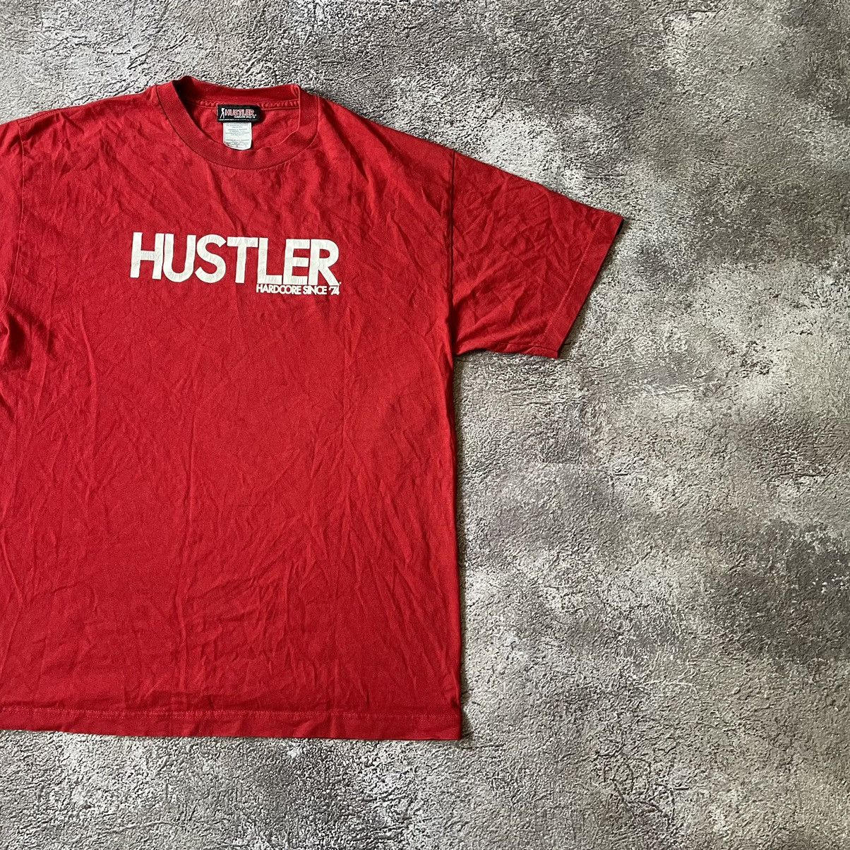 Vintage Vintage Y2K Hustler Logo Graphic Tee Streetwear Red Boxy L Size US L / EU 52-54 / 3 - 6 Thumbnail