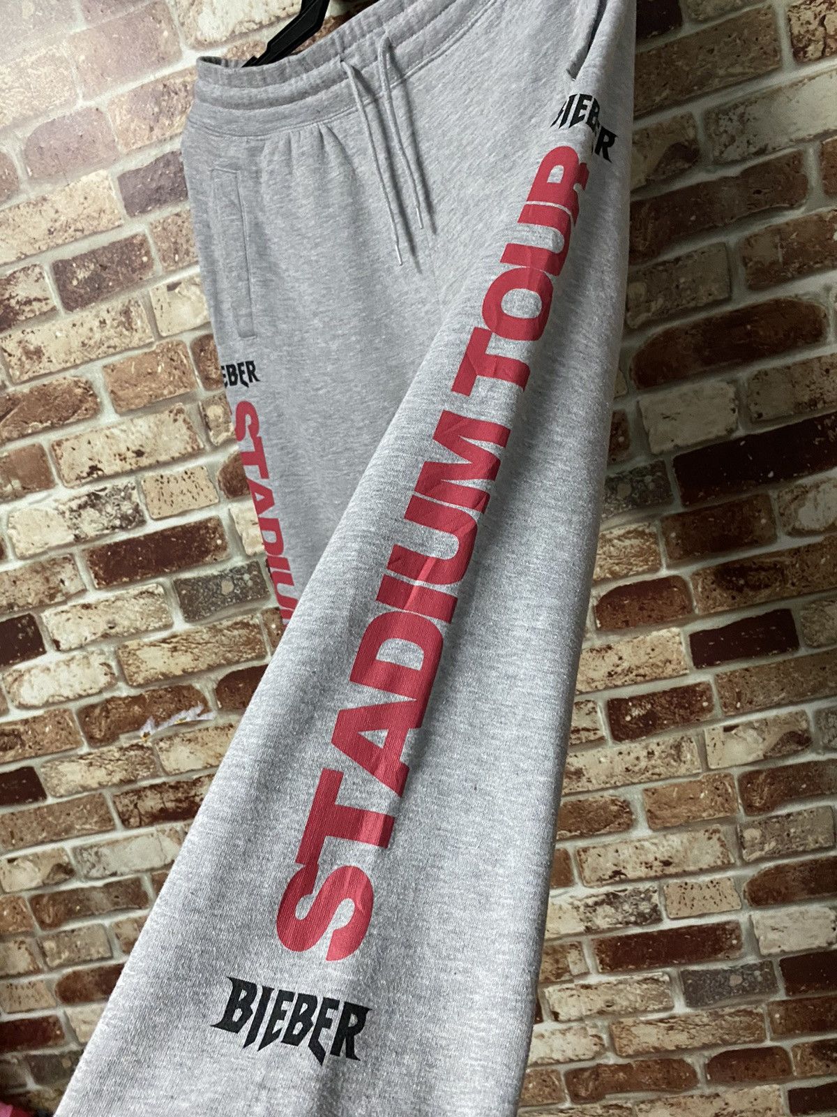 Justin Bieber 2017 JUSTIN BIEBER STADIUM TOUR JOGGER PANT Size US 30 / EU 46 - 5 Thumbnail