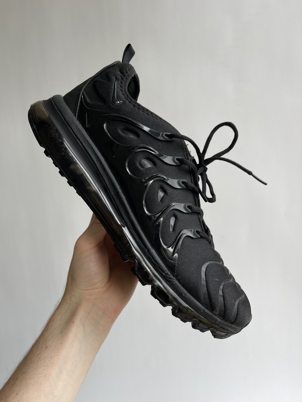 triple black vm