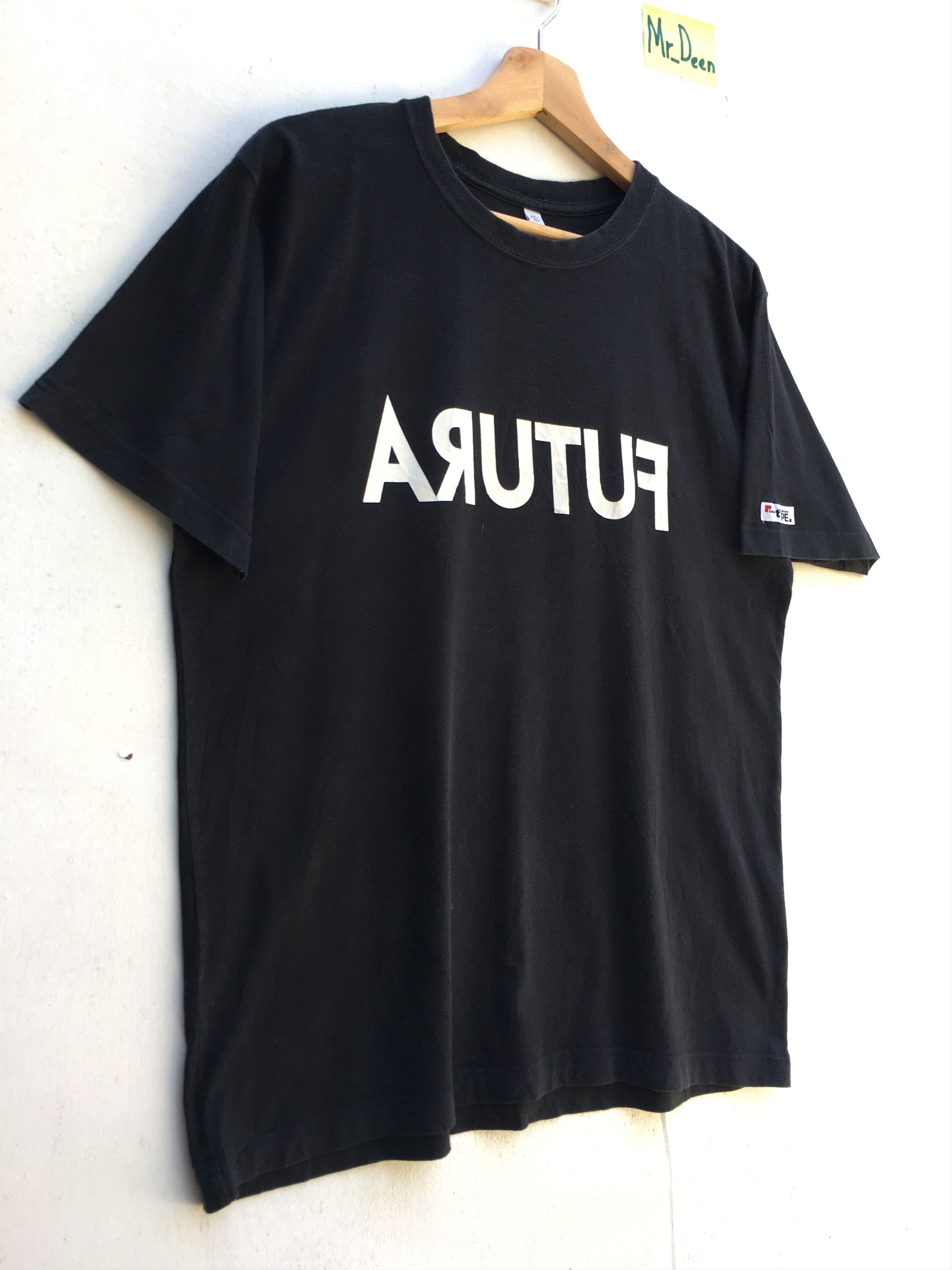 Futura Rare Uniqlo X Futura Speel Out Tee Size US L / EU 52-54 / 3 - 2 Thumbnail