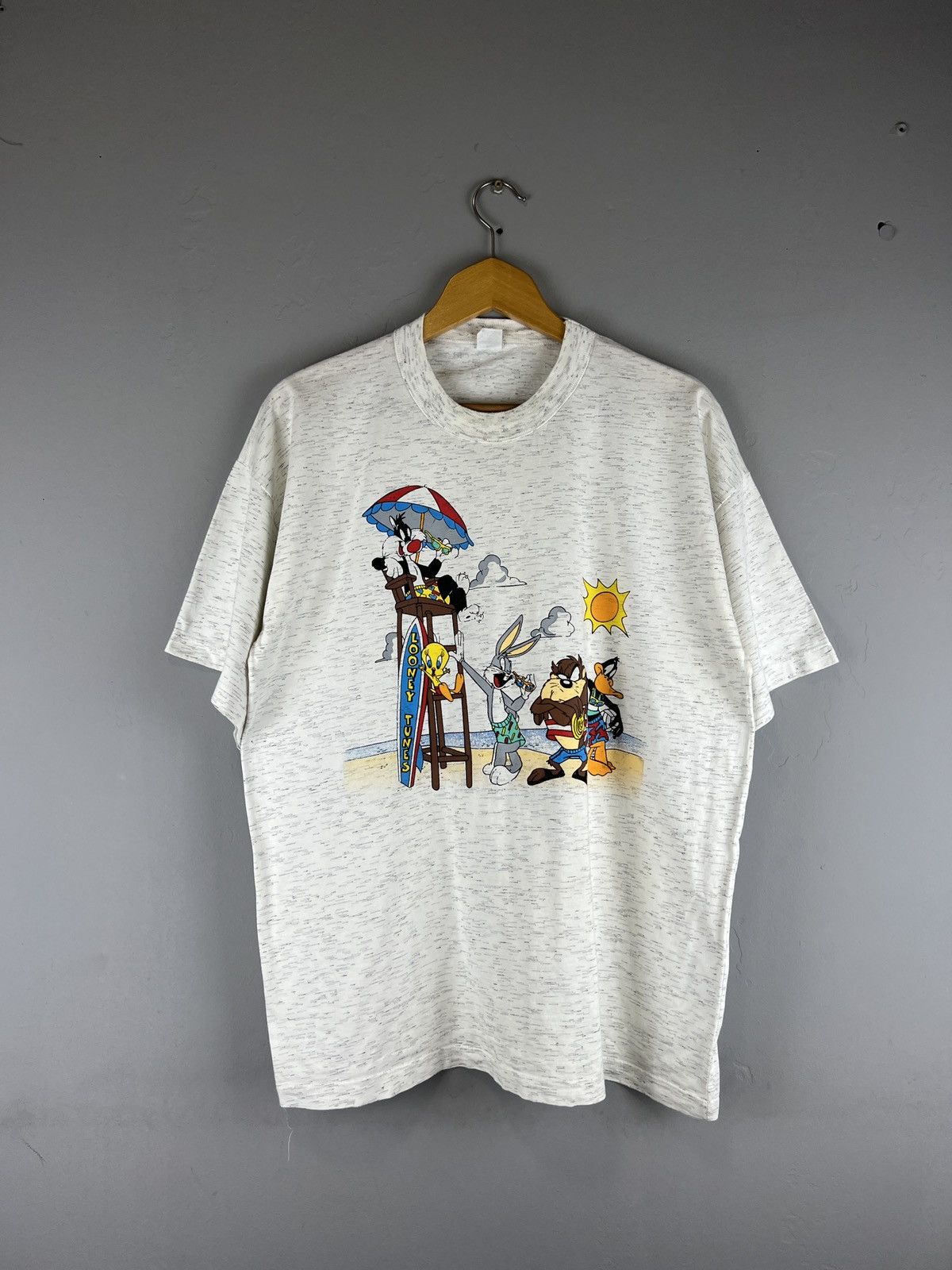 Cartoon Network Vintage 1990s Looney Tunez band on the beach tee Size US XL / EU 56 / 4 - 1 Thumbnail